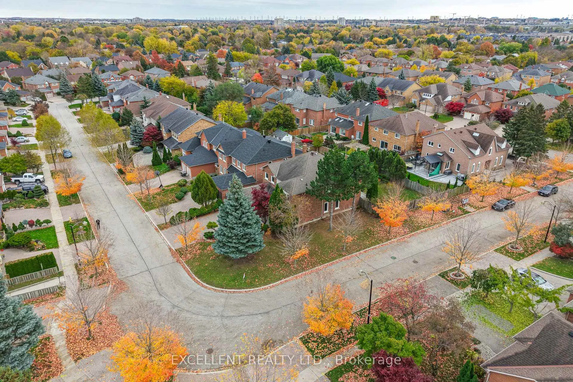 Photo 32 of 17 Charrington Crescent, Markham, Unionville — HOMEH