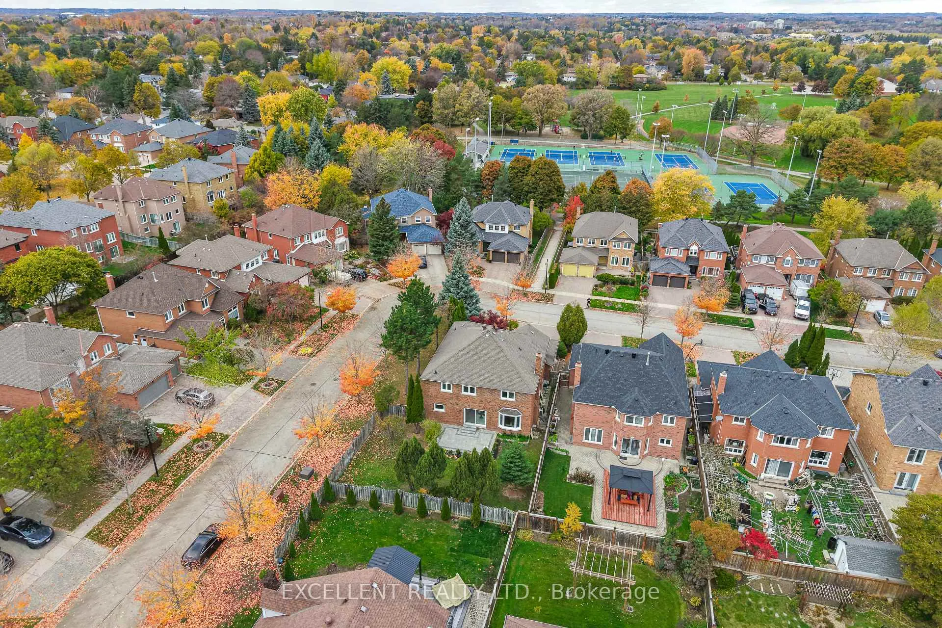 Photo 33 of 17 Charrington Crescent, Markham, Unionville — HOMEH