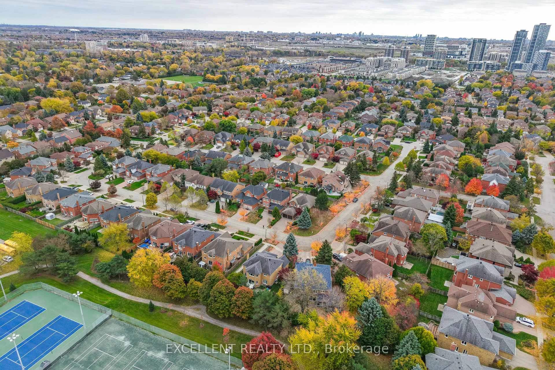 Photo 34 of 17 Charrington Crescent, Markham, Unionville — HOMEH