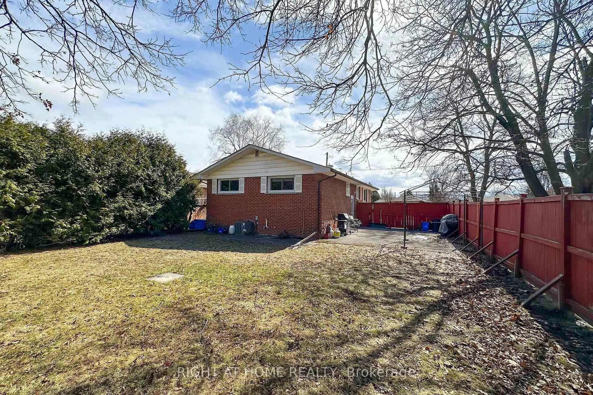 Photo 26 of 22 Sunset Road, Clarington, Bowmanville — HOMEH