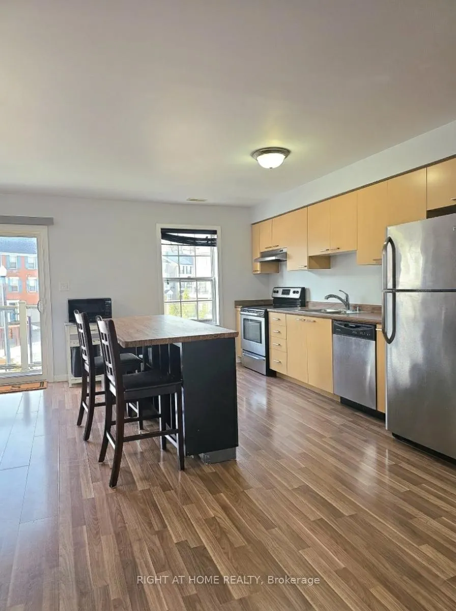 Photo 3 of Unit 6, 91 Coughlin Road, Barrie, Holly — HOMEH
