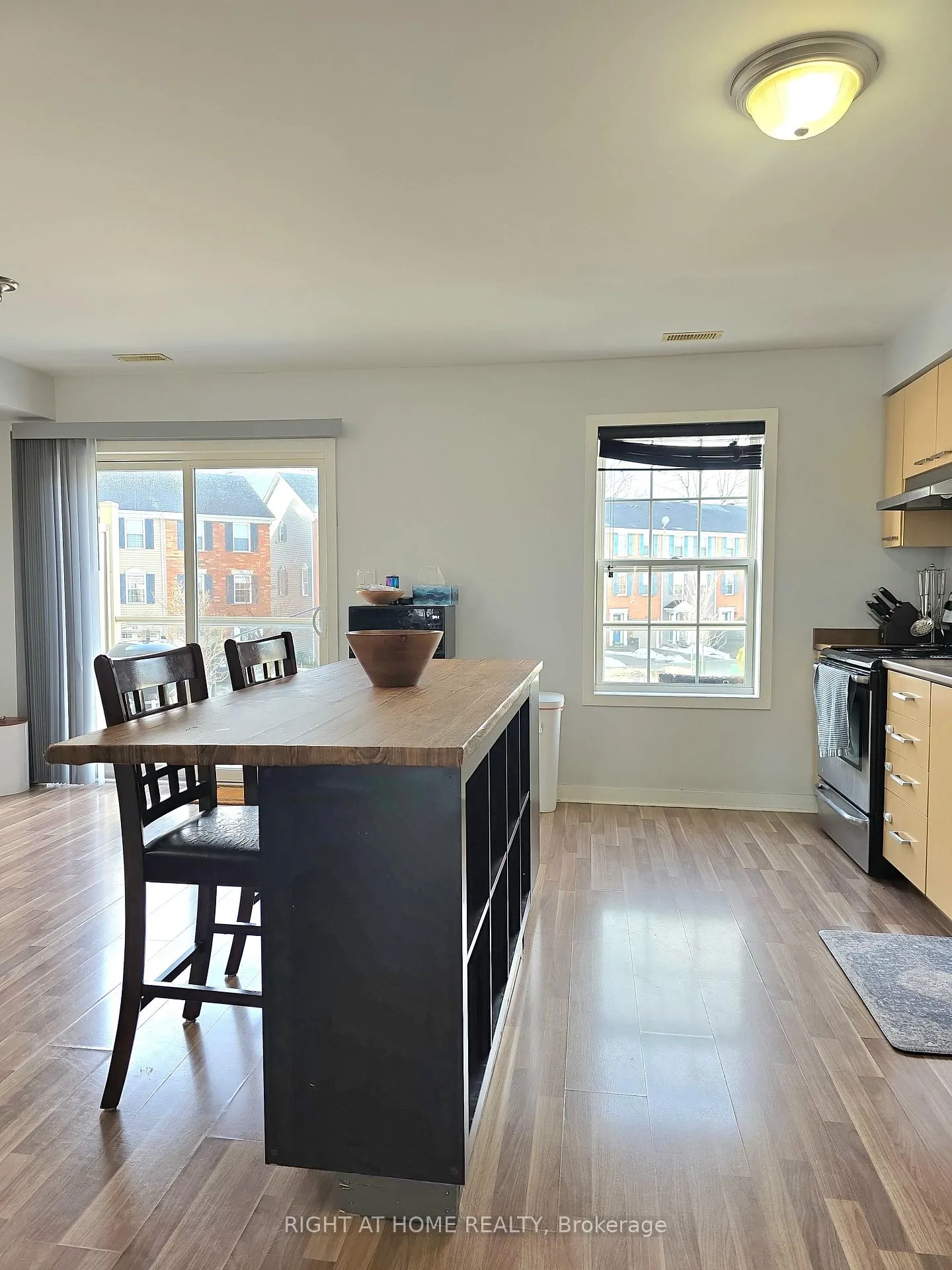 Photo 4 of Unit 6, 91 Coughlin Road, Barrie, Holly — HOMEH