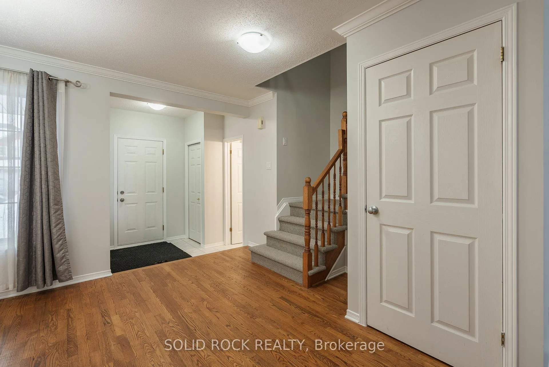 Photo 8 of 1662 Jobin Crescent, Ottawa, Carson Grove — HOMEH