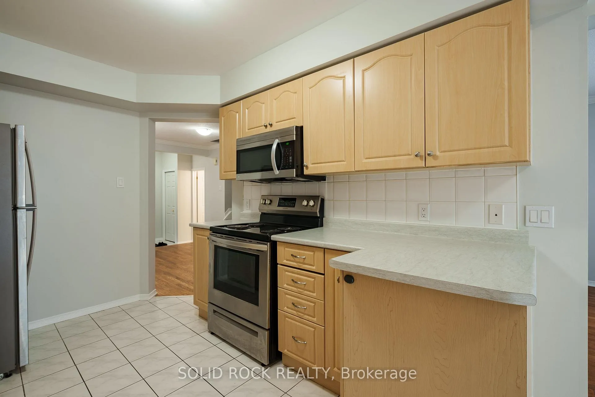 Photo 14 of 1662 Jobin Crescent, Ottawa, Carson Grove — HOMEH