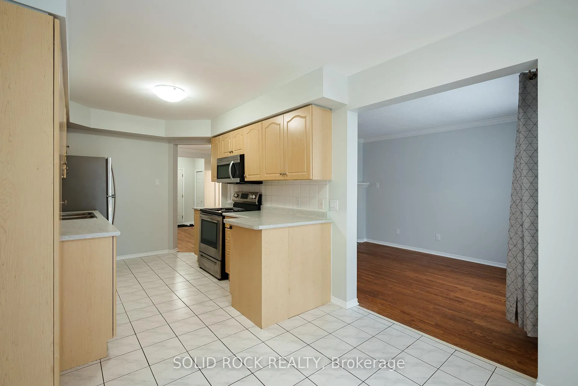 Photo 16 of 1662 Jobin Crescent, Ottawa, Carson Grove — HOMEH