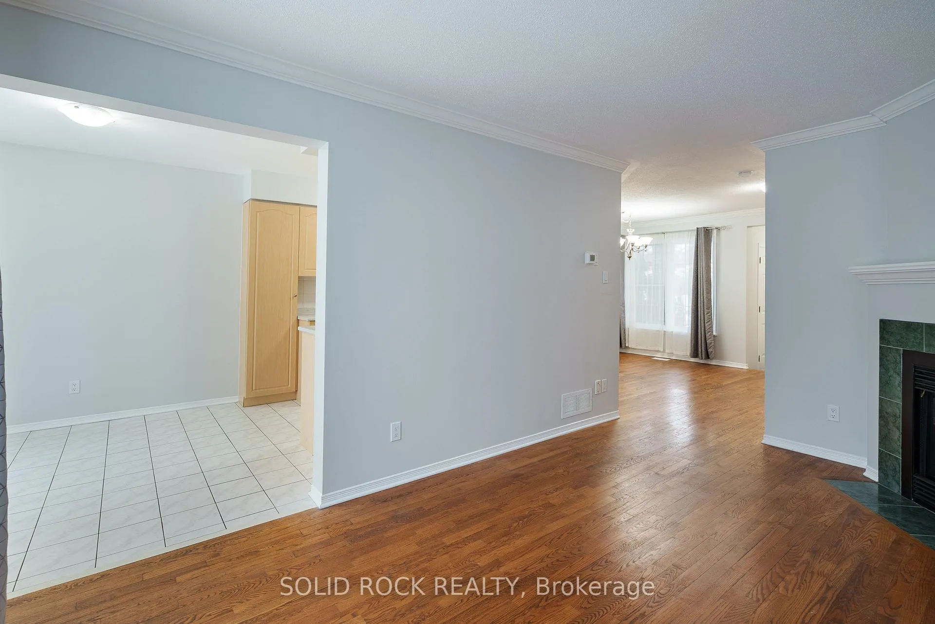 Photo 17 of 1662 Jobin Crescent, Ottawa, Carson Grove — HOMEH