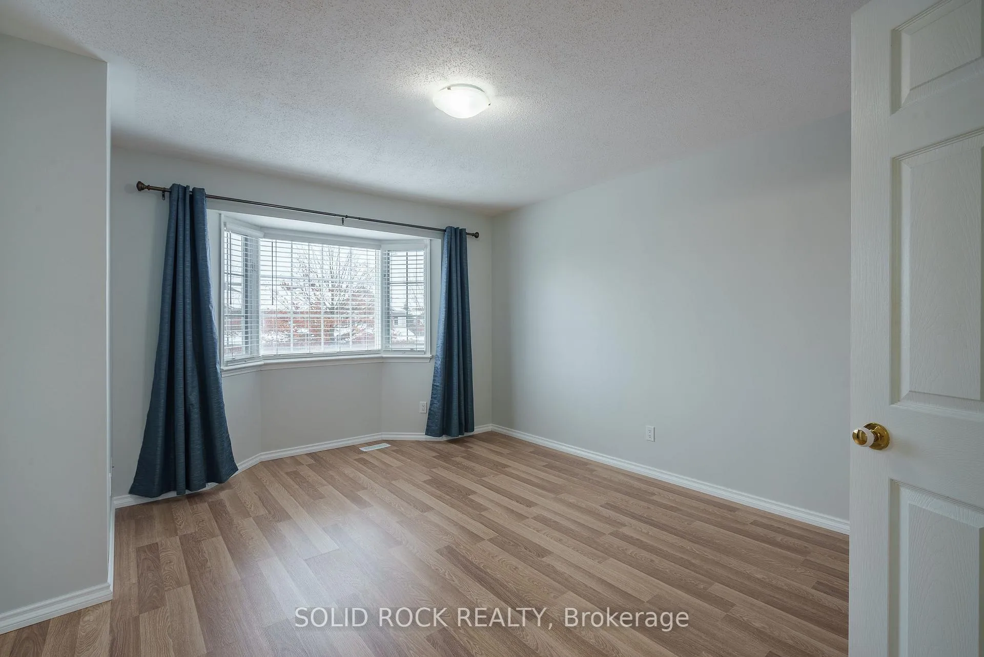 Photo 27 of 1662 Jobin Crescent, Ottawa, Carson Grove — HOMEH