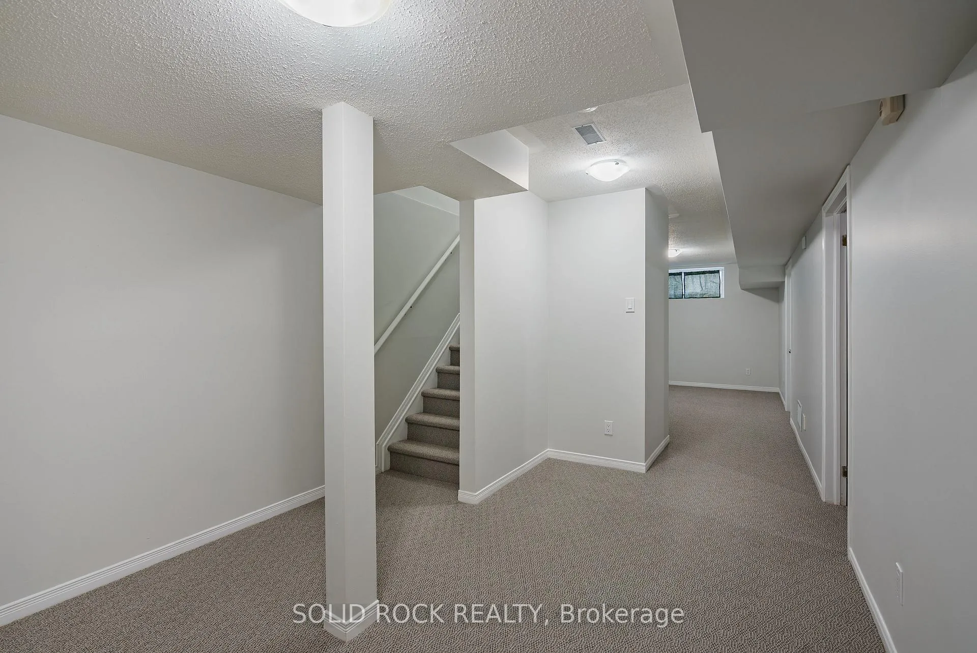 Photo 32 of 1662 Jobin Crescent, Ottawa, Carson Grove — HOMEH