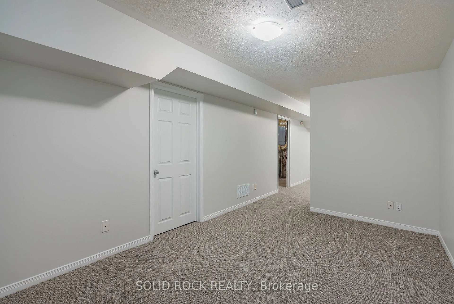 Photo 34 of 1662 Jobin Crescent, Ottawa, Carson Grove — HOMEH