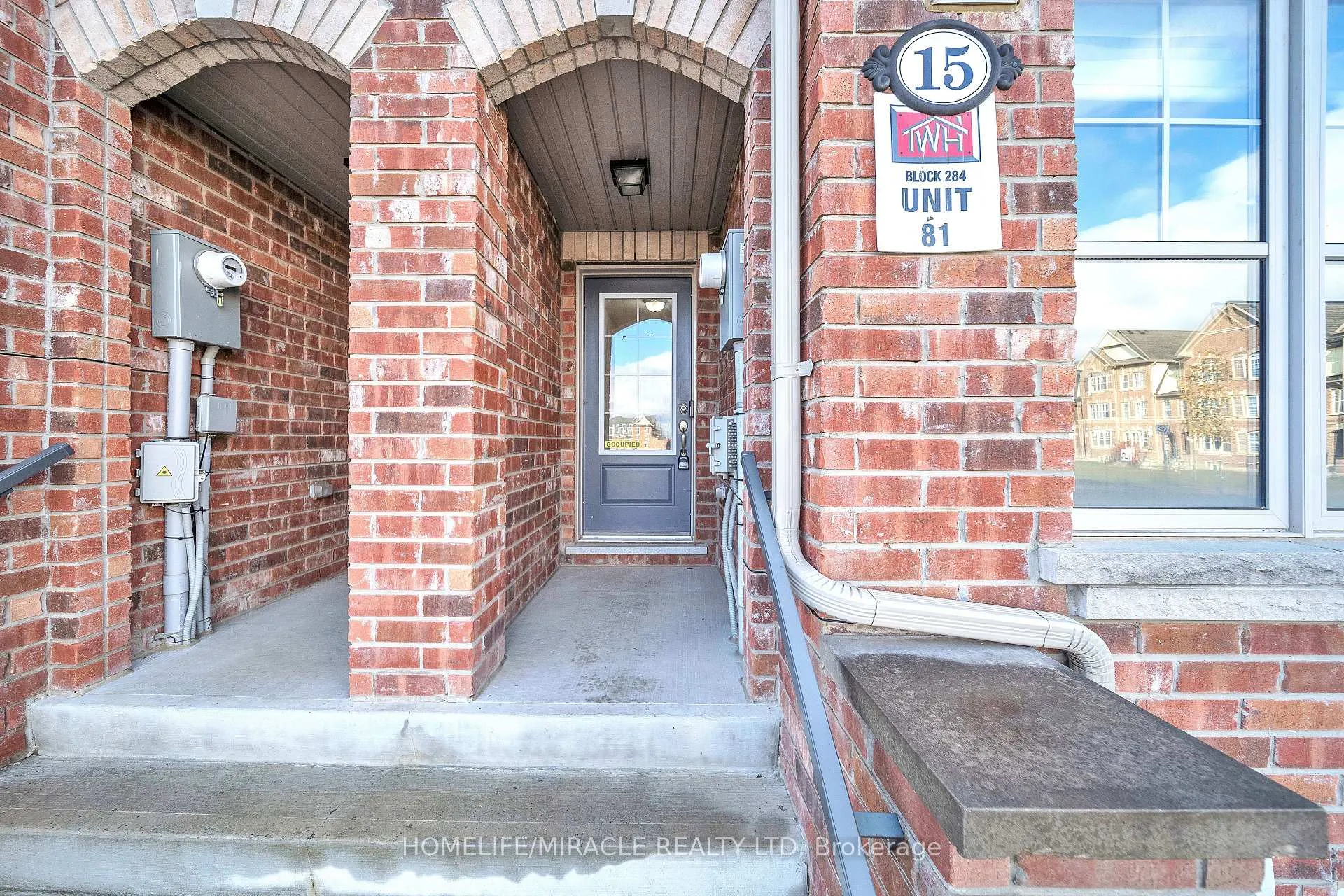 Photo 5 of 15 Finegan Circle, Brampton, Northwest Brampton — HOMEH