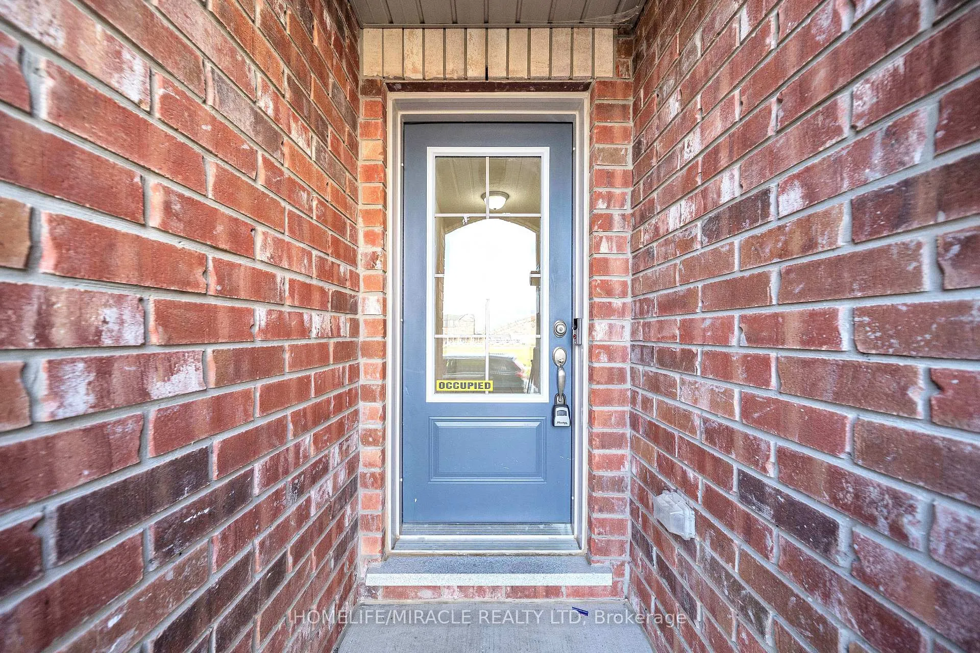 Photo 6 of 15 Finegan Circle, Brampton, Northwest Brampton — HOMEH