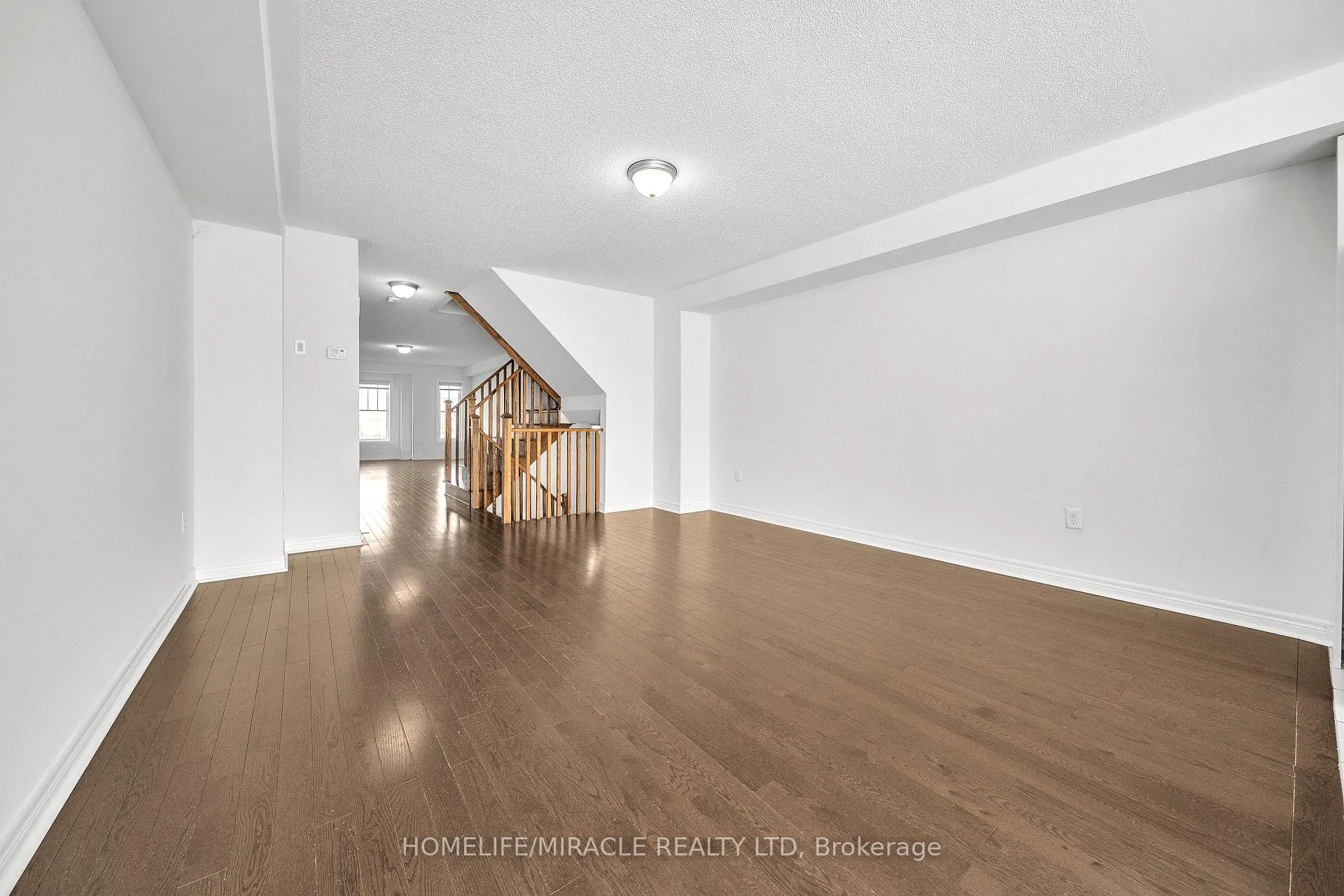 Photo 15 of 15 Finegan Circle, Brampton, Northwest Brampton — HOMEH