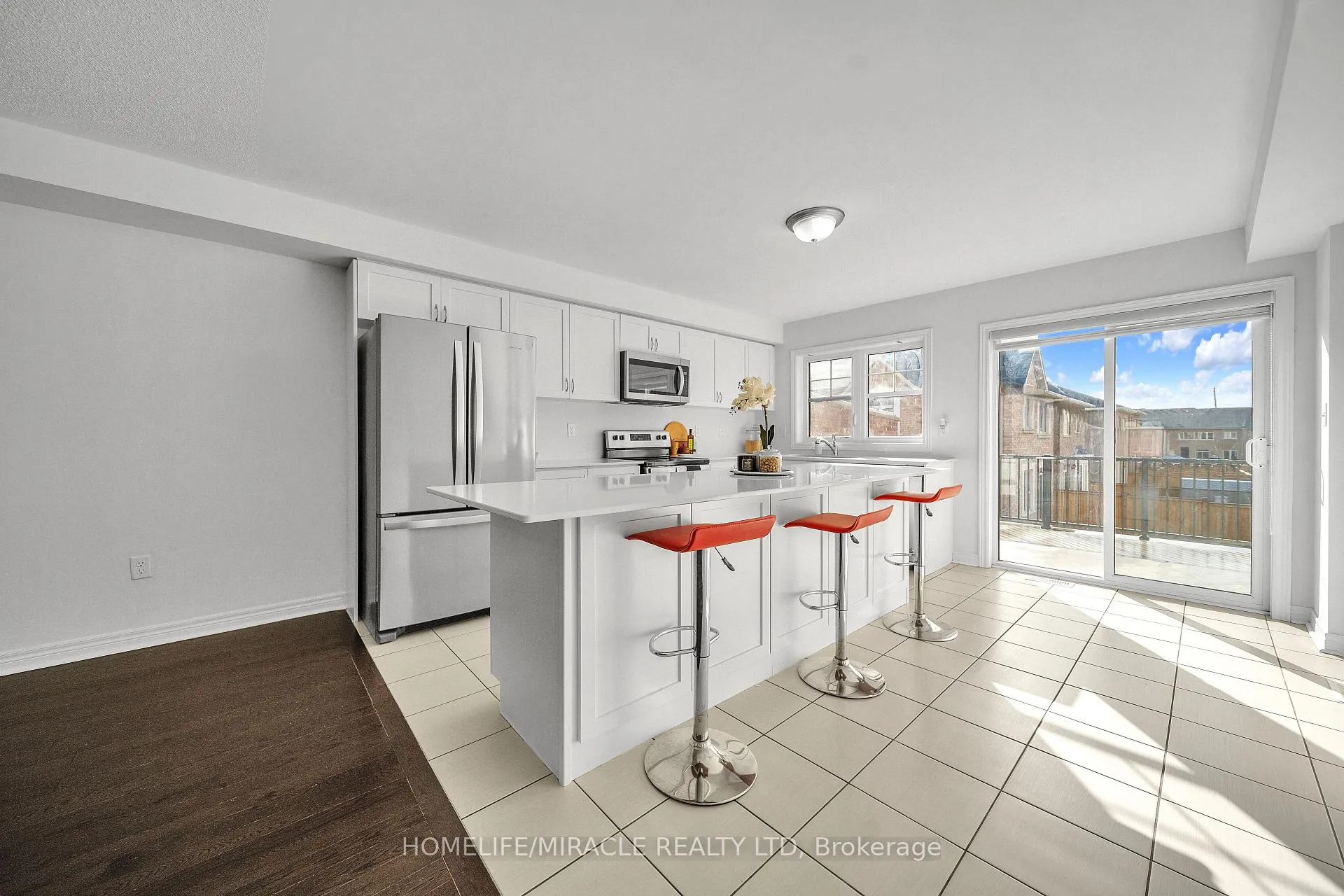 Photo 16 of 15 Finegan Circle, Brampton, Northwest Brampton — HOMEH