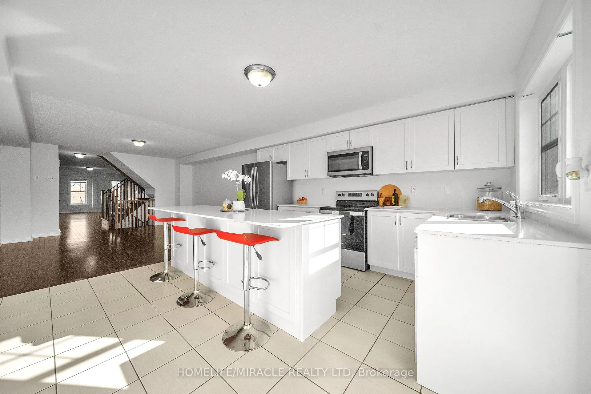 Photo 18 of 15 Finegan Circle, Brampton, Northwest Brampton — HOMEH