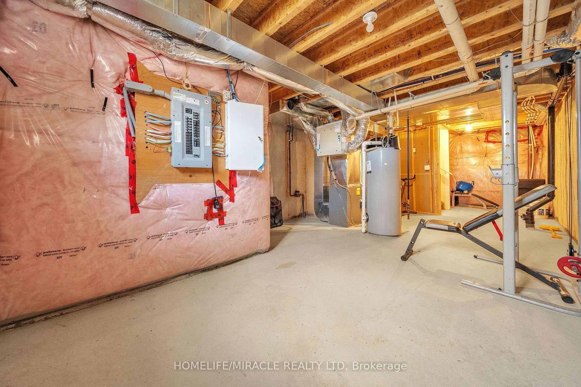 Photo 39 of 15 Finegan Circle, Brampton, Northwest Brampton — HOMEH