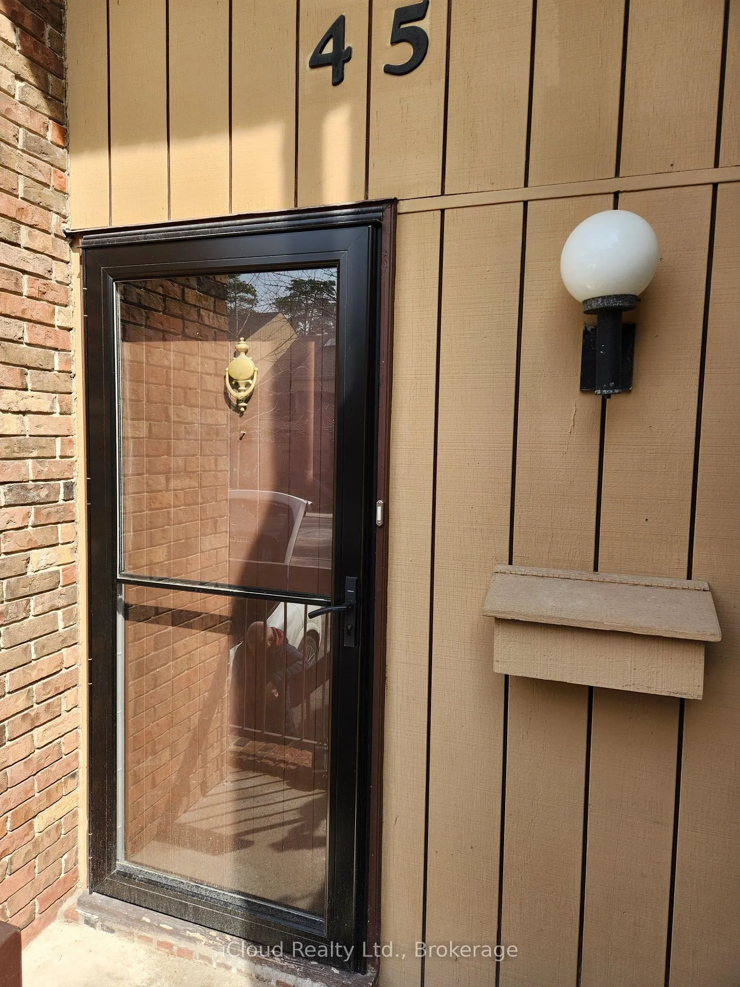 Photo 3 of Unit 45, 178 Scott Street, St. Catharines, Fairview — HOMEH
