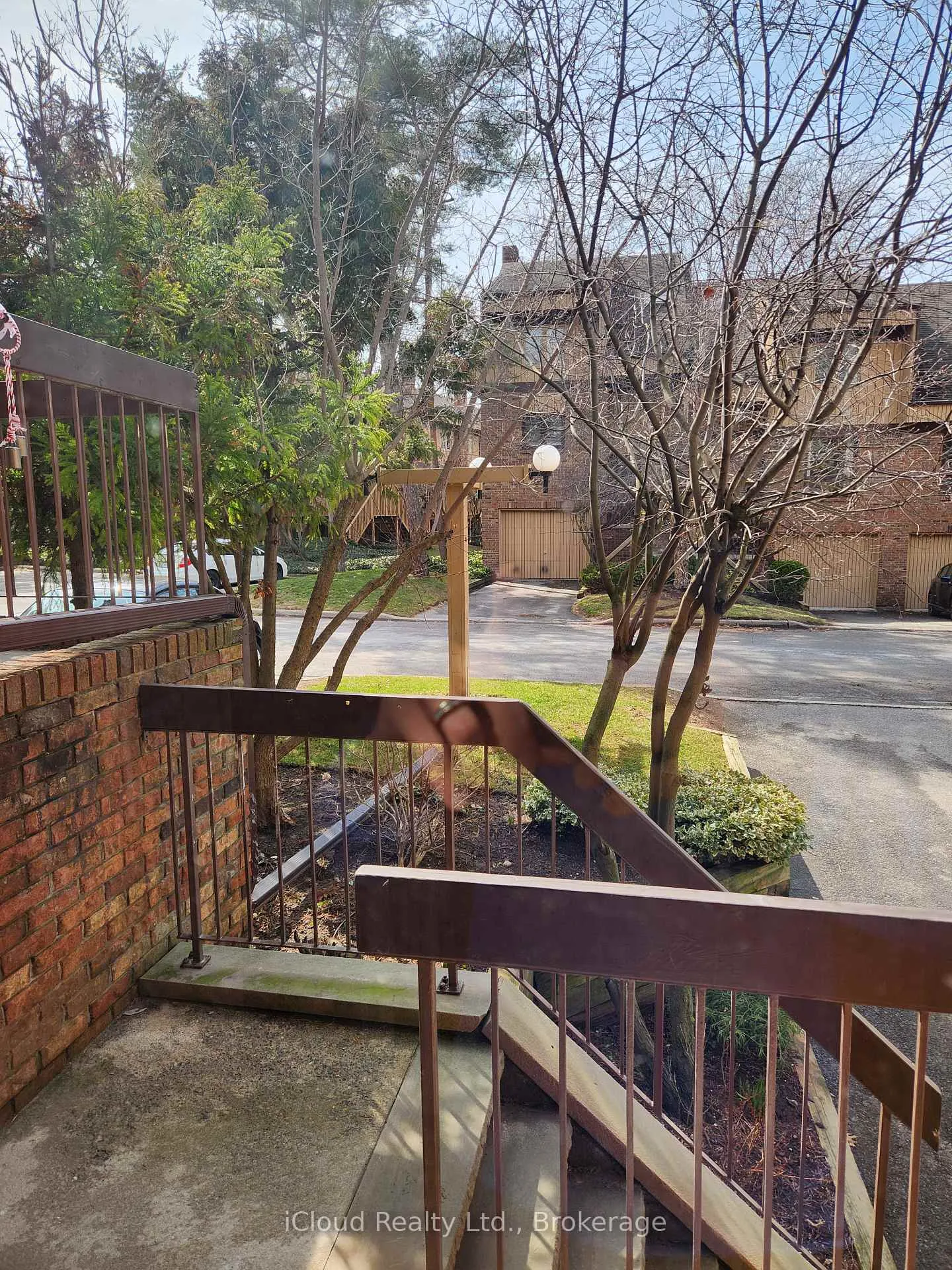 Photo 4 of Unit 45, 178 Scott Street, St. Catharines, Fairview — HOMEH