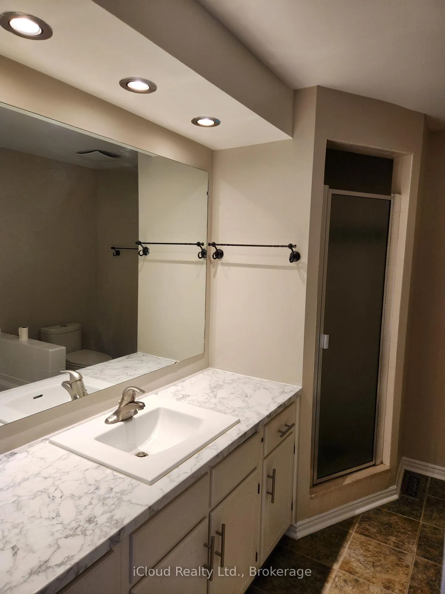 Photo 13 of Unit 45, 178 Scott Street, St. Catharines, Fairview — HOMEH