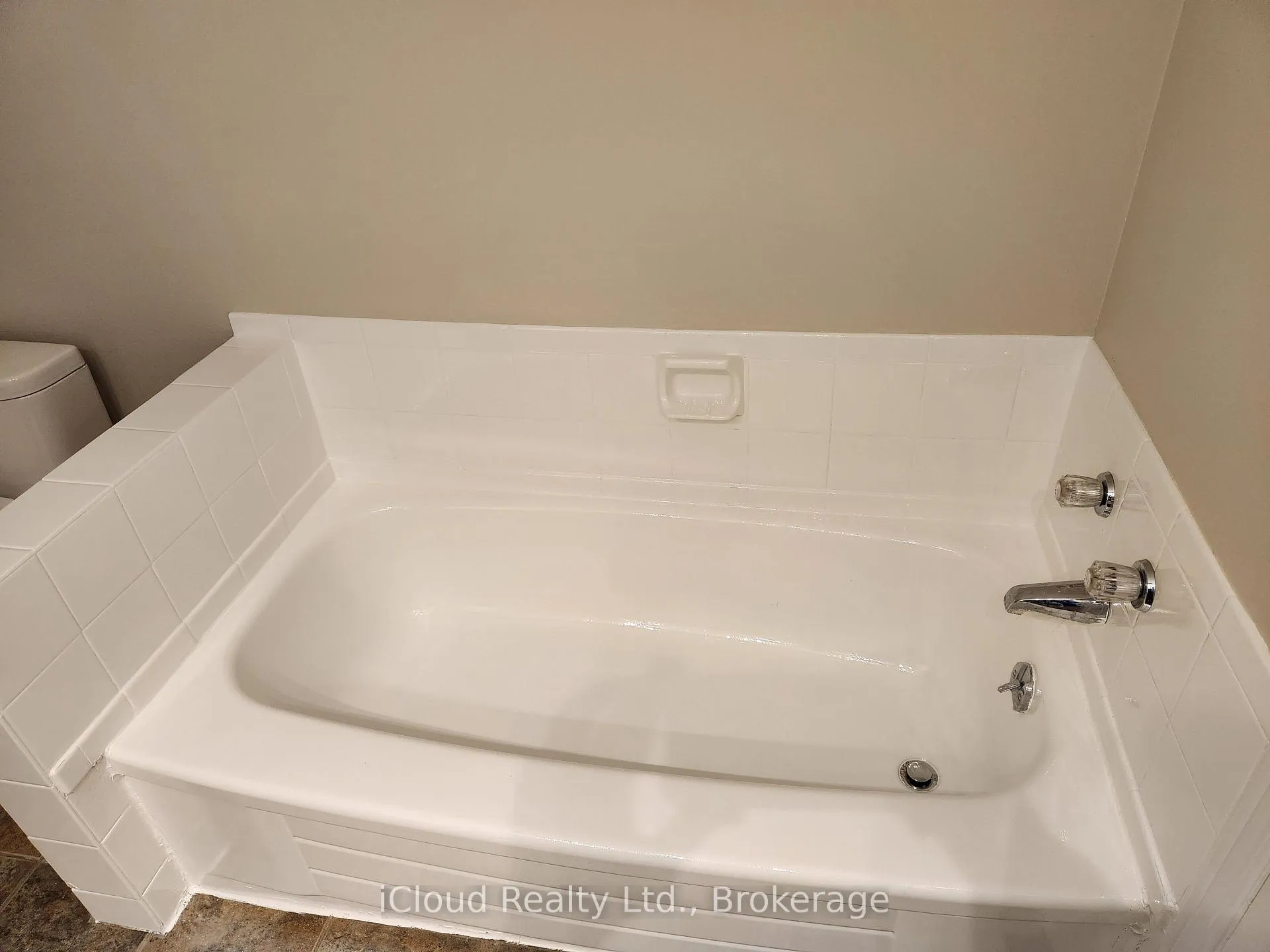 Photo 15 of Unit 45, 178 Scott Street, St. Catharines, Fairview — HOMEH