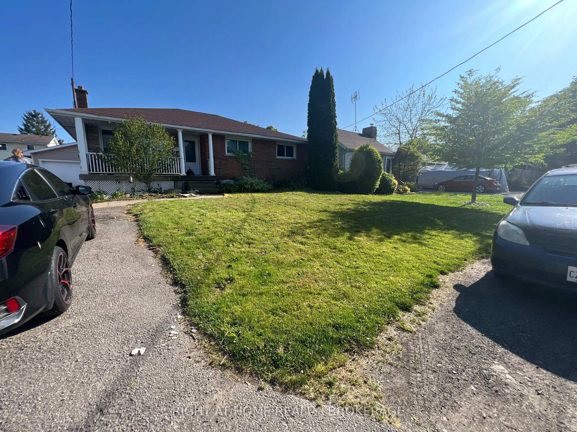 Photo 1 of 24 Grandview Drive, St. Catharines, Port Weller — HOMEH