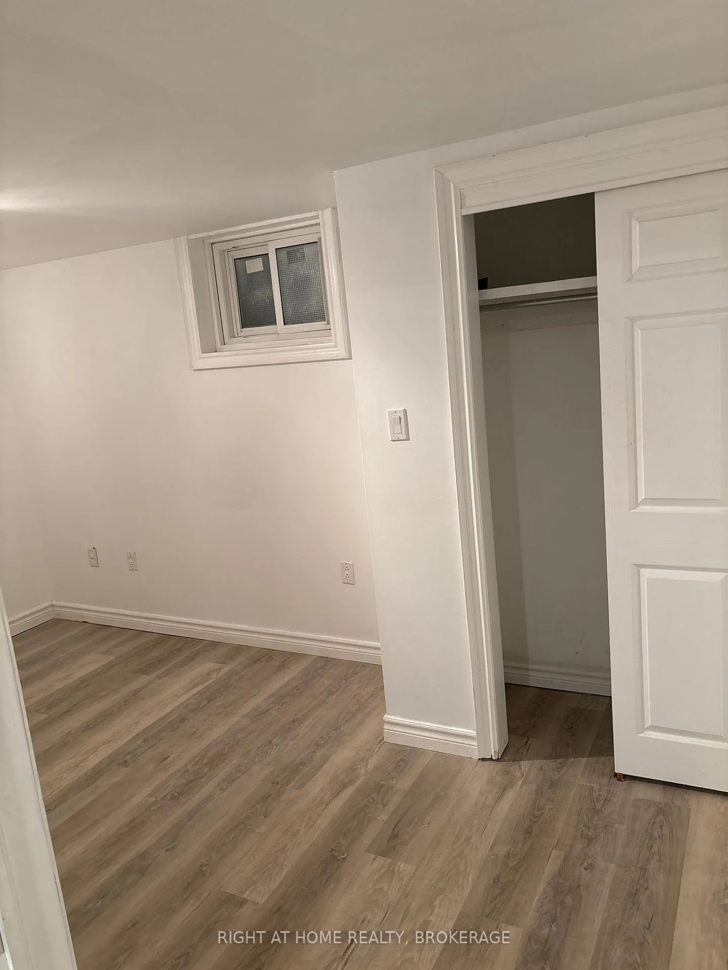 Photo 9 of 24 Grandview Drive, St. Catharines, Port Weller — HOMEH