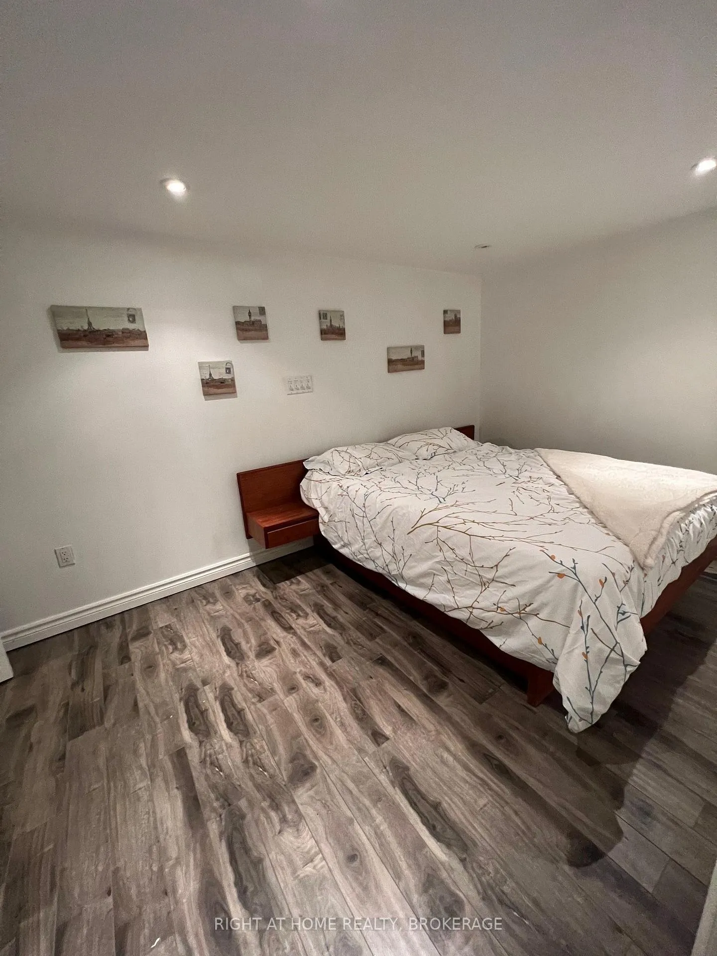 Photo 16 of 24 Grandview Drive, St. Catharines, Port Weller — HOMEH