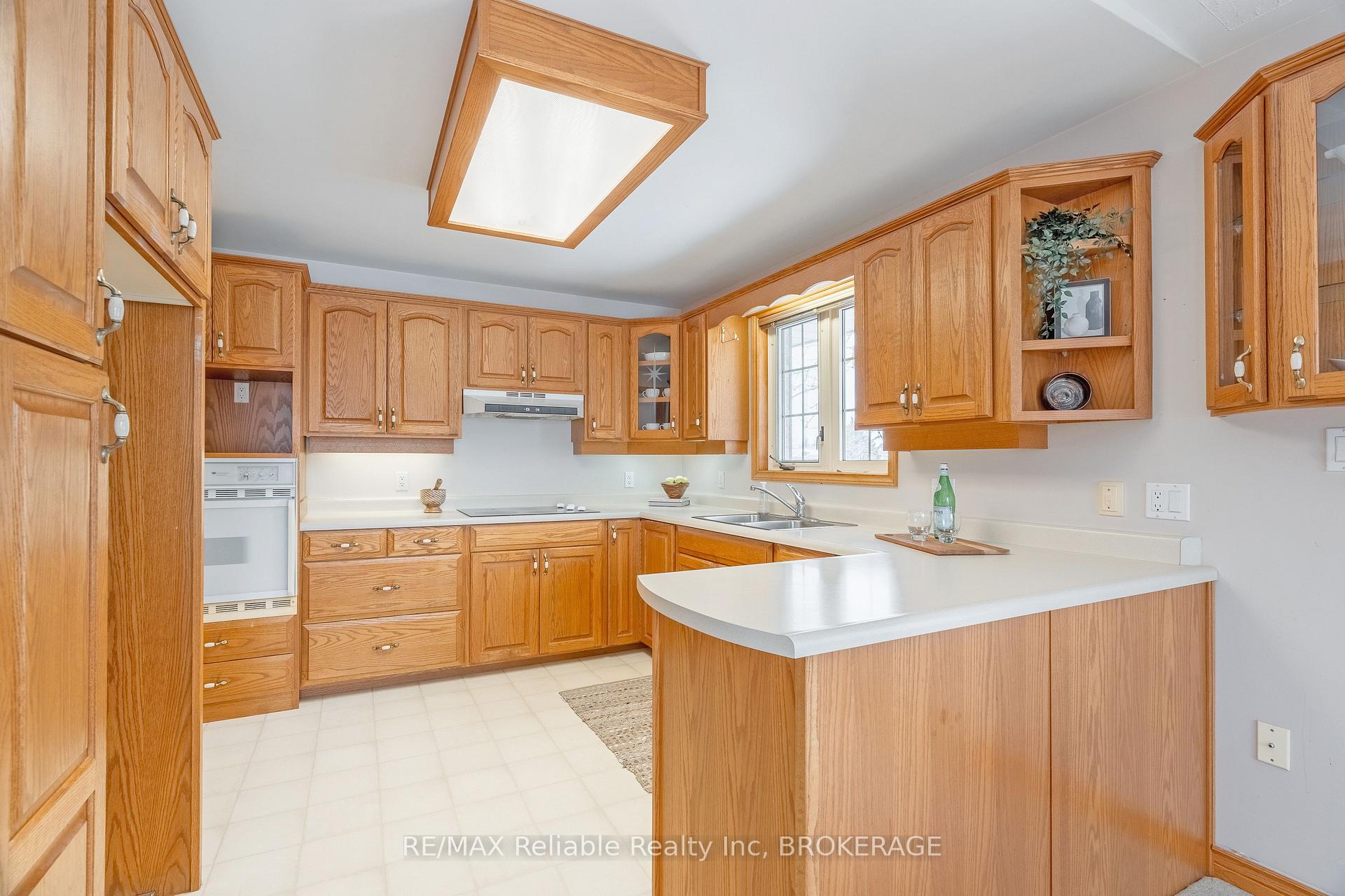 Photo 12 of 130 Goderich Street E, Huron East, Seaforth — HOMEH