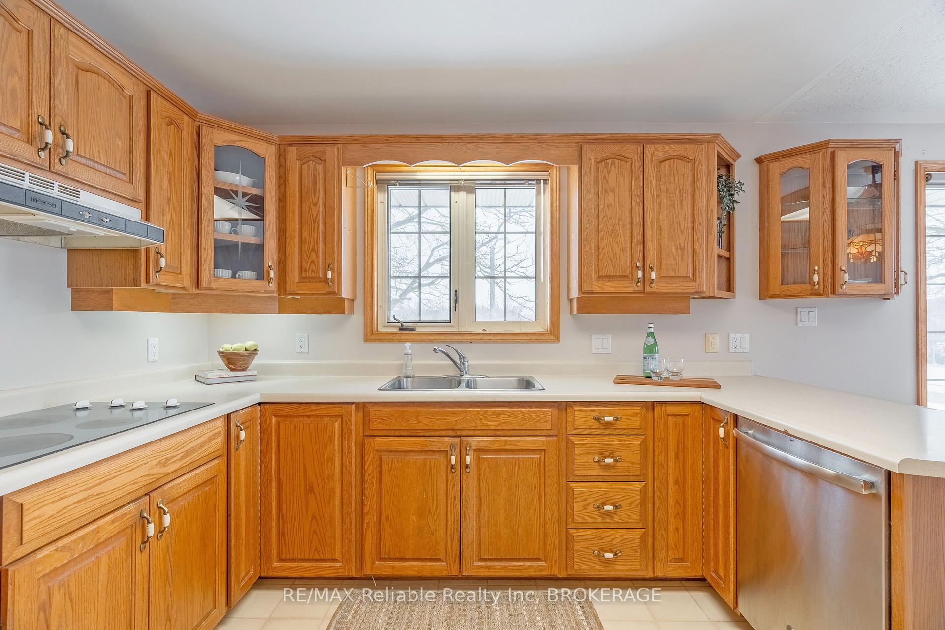 Photo 14 of 130 Goderich Street E, Huron East, Seaforth — HOMEH