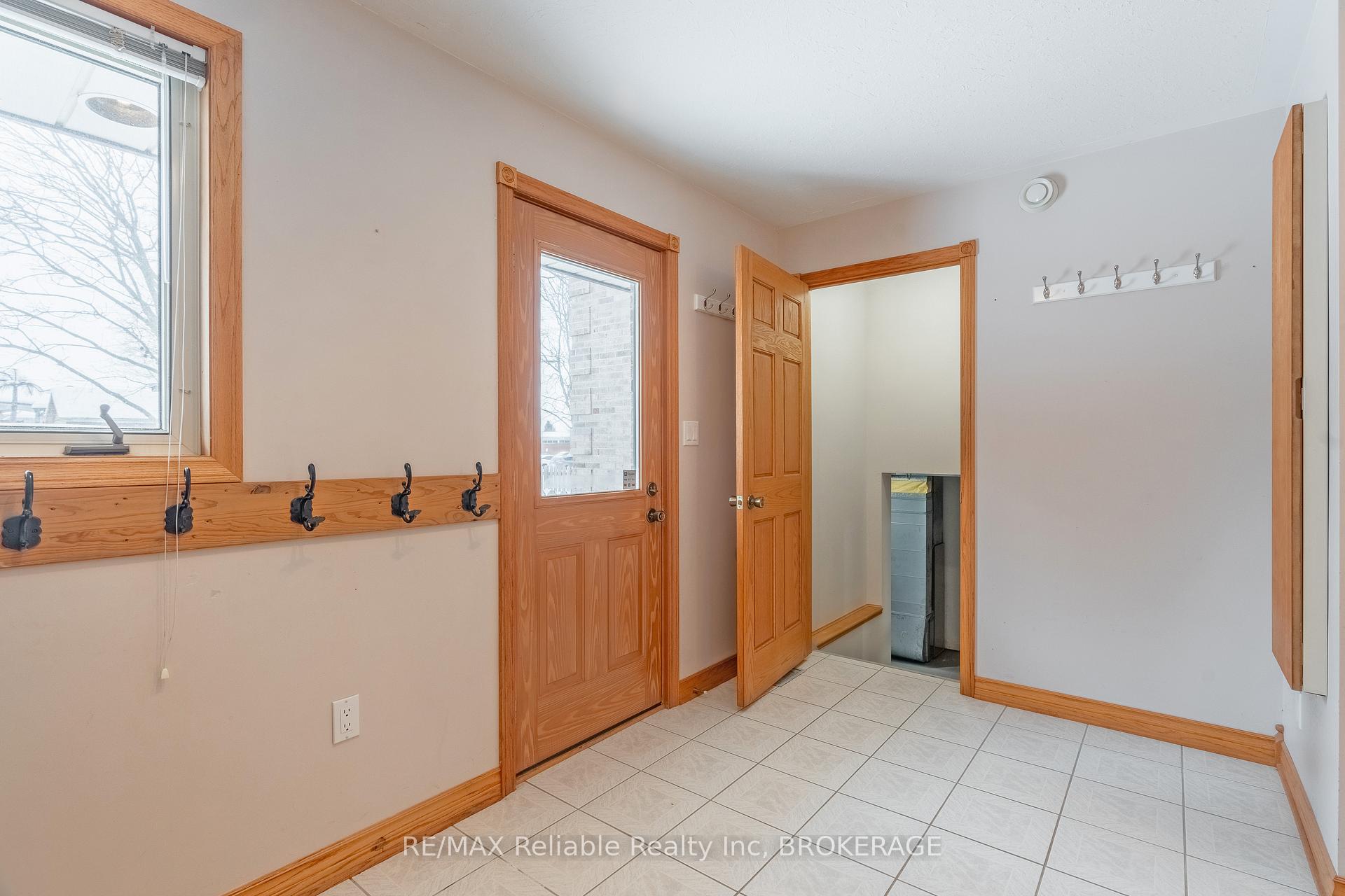 Photo 24 of 130 Goderich Street E, Huron East, Seaforth — HOMEH