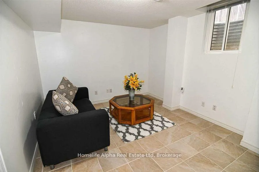 Photo 2 of Unit BSMNT, 120 Thoroughbred Boulevard, Hamilton, Ancaster — HOMEH