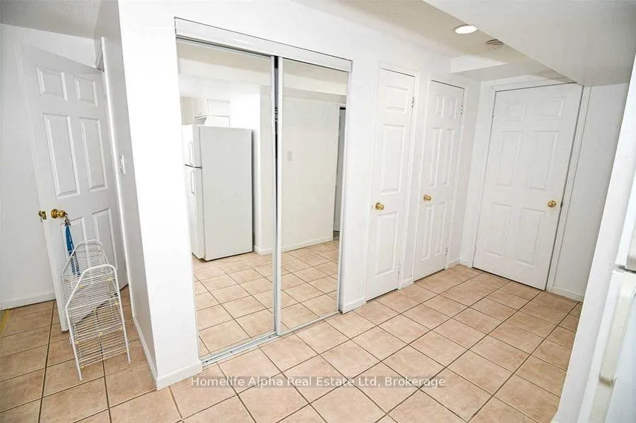 Photo 6 of Unit BSMNT, 120 Thoroughbred Boulevard, Hamilton, Ancaster — HOMEH