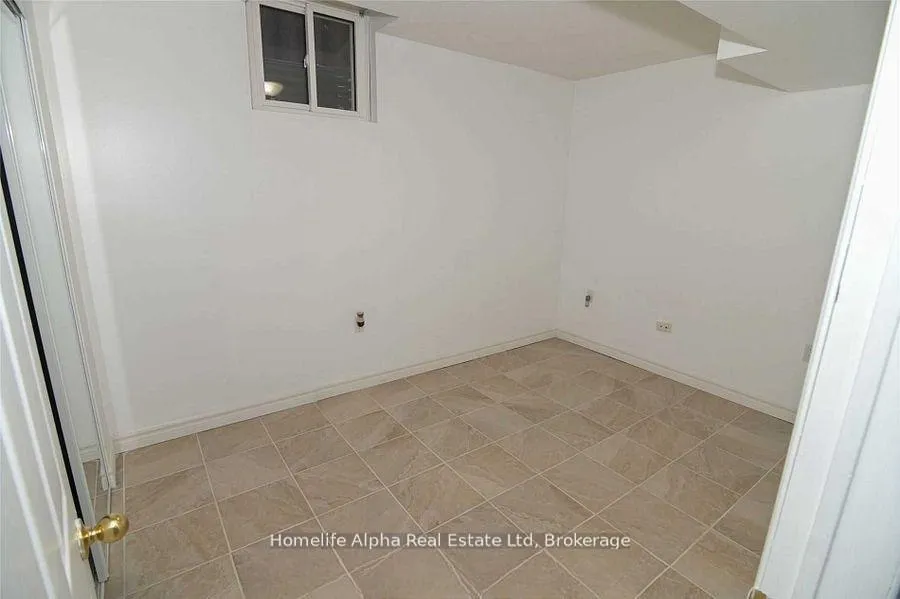 Photo 8 of Unit BSMNT, 120 Thoroughbred Boulevard, Hamilton, Ancaster — HOMEH