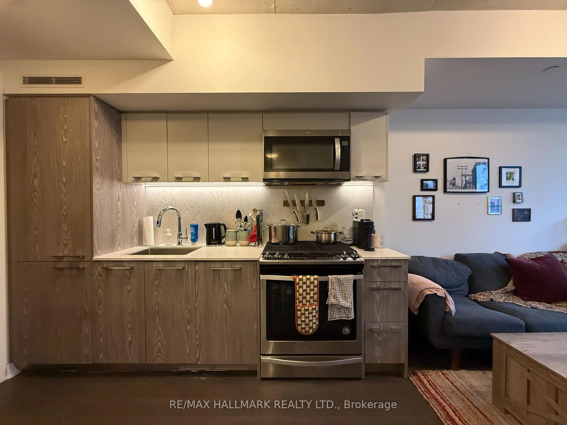 Photo 6 of Unit 814, 30 Baseball Place, Toronto, South Riverdale — HOMEH