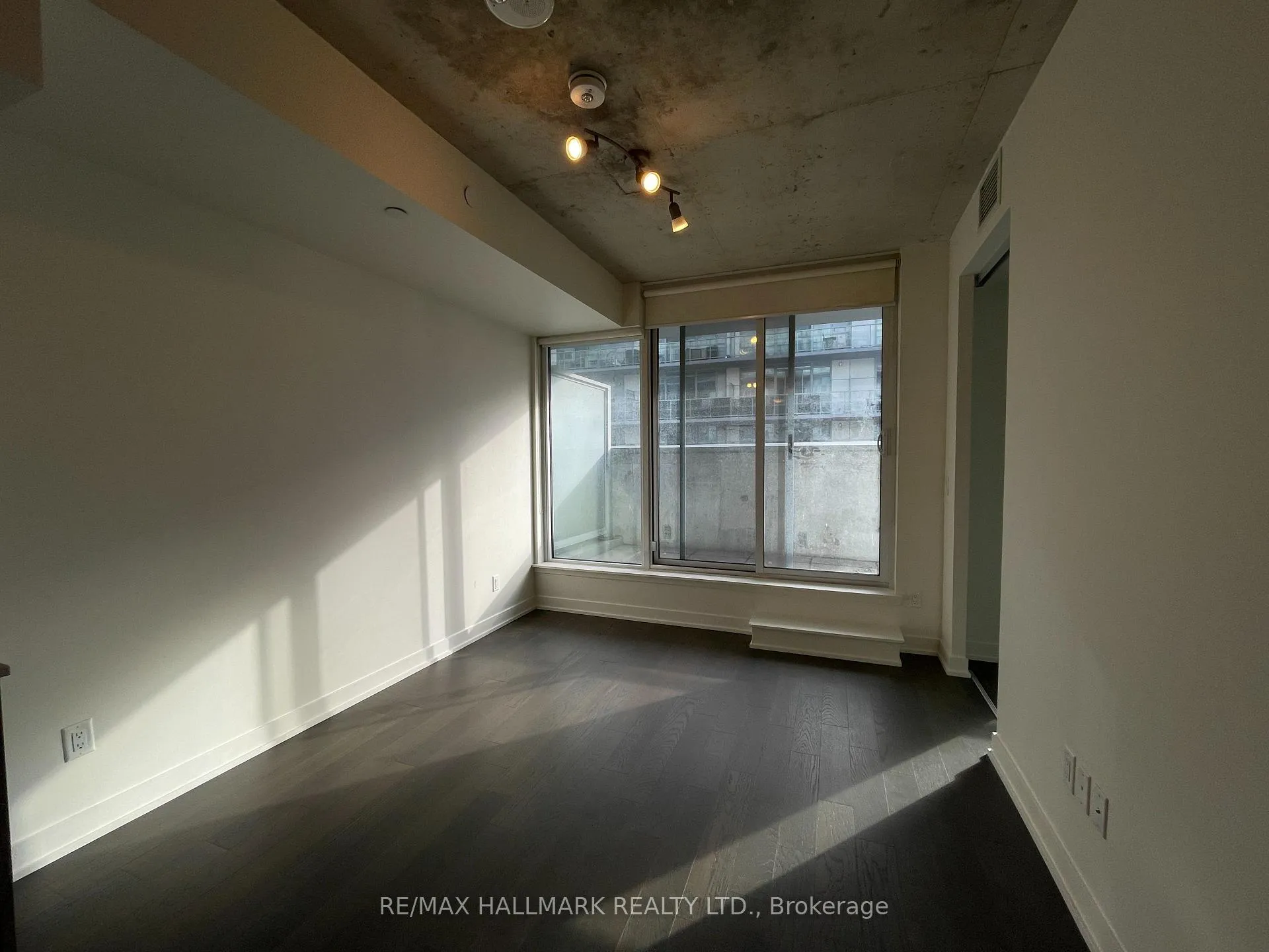 Photo 9 of Unit 814, 30 Baseball Place, Toronto, South Riverdale — HOMEH