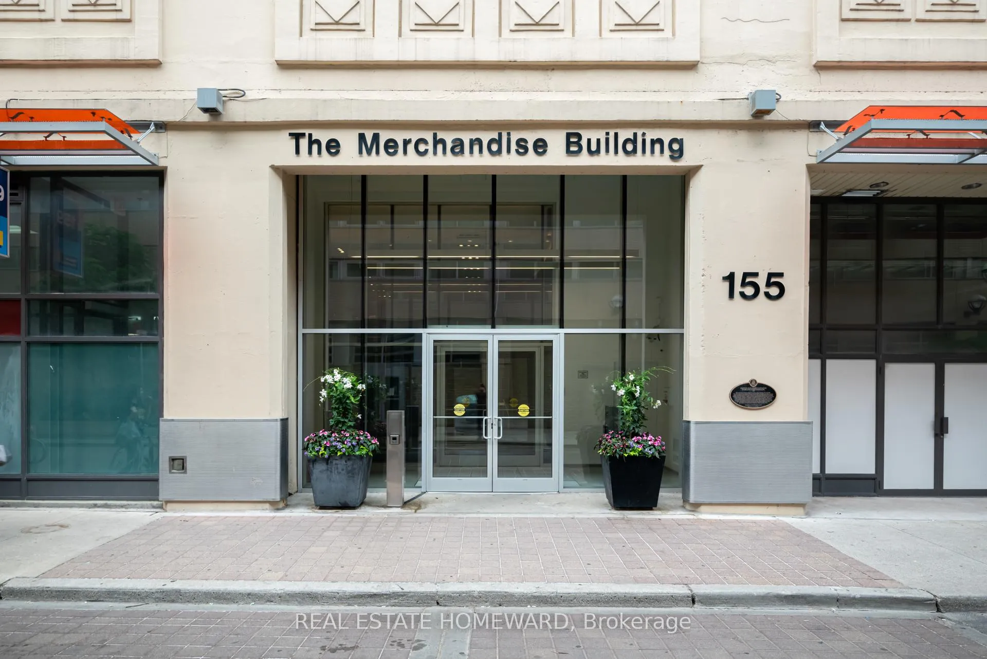 Front of Unit 958, 155 Dalhousie Street