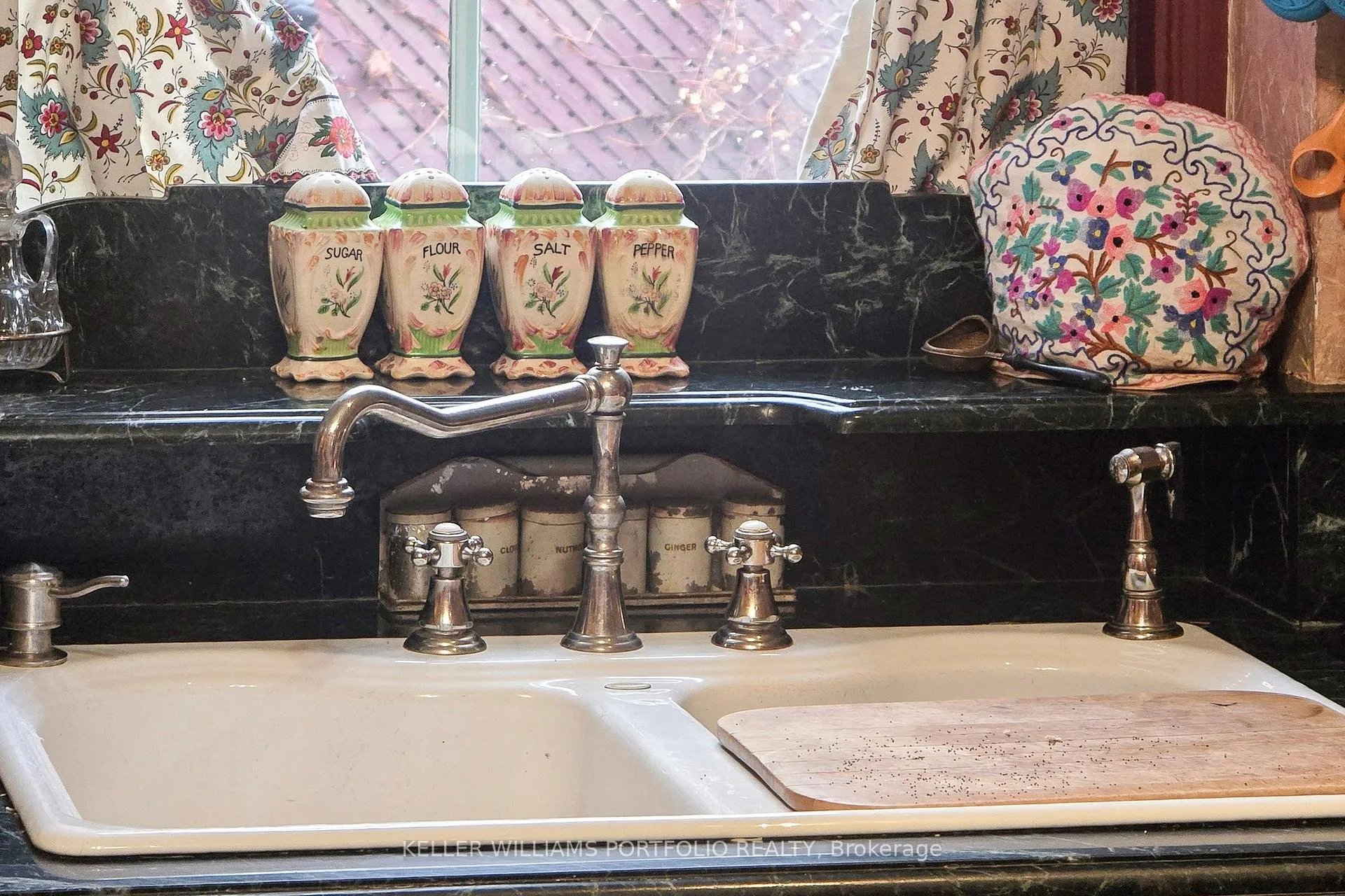 Photo 8 of Unit Main & 2nd, 97 Glengrove Avenue W, Toronto, Lawrence Park South — HOMEH