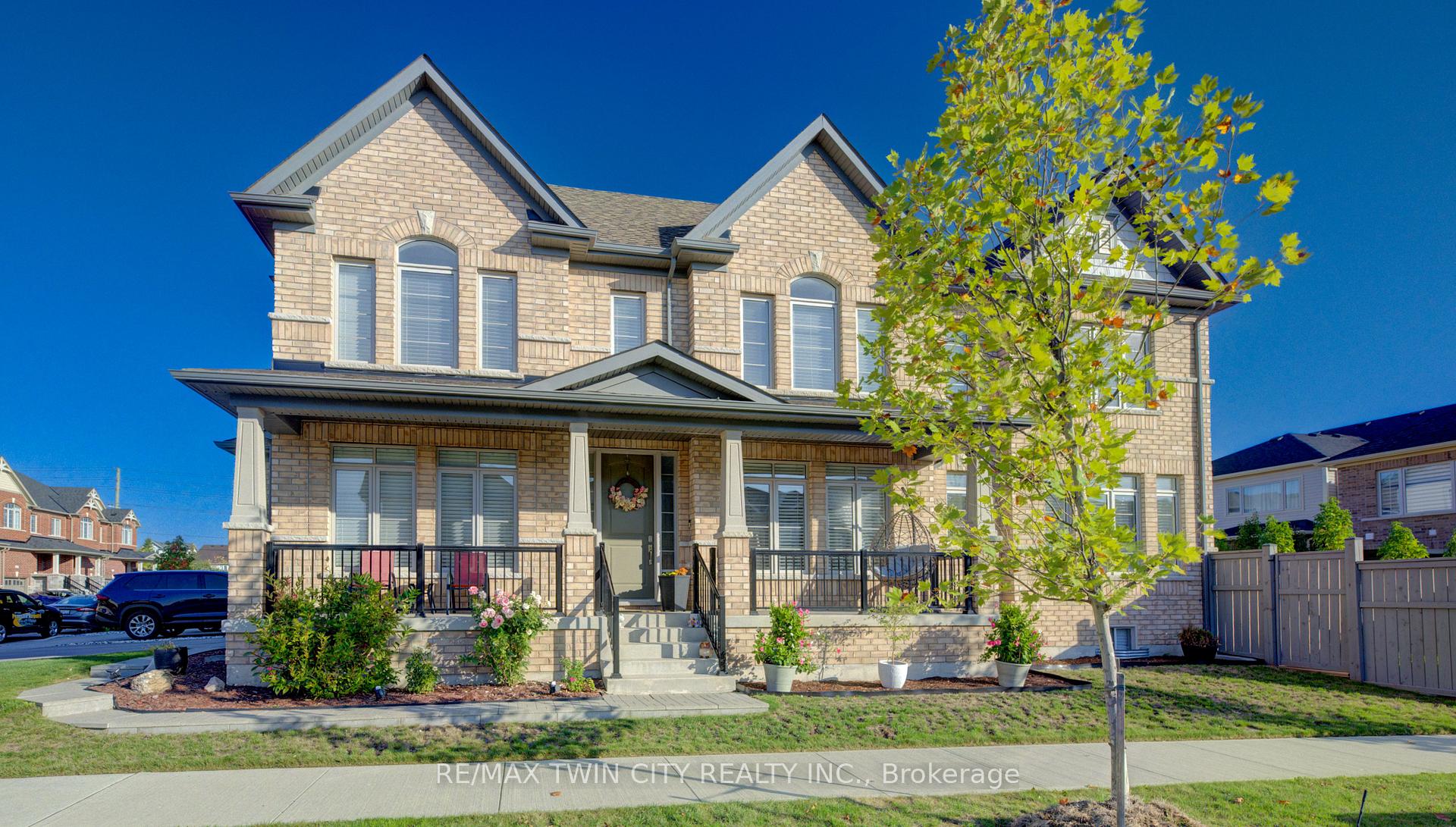 Photo 2 of 39 Reistwood Drive, Kitchener — HOMEH