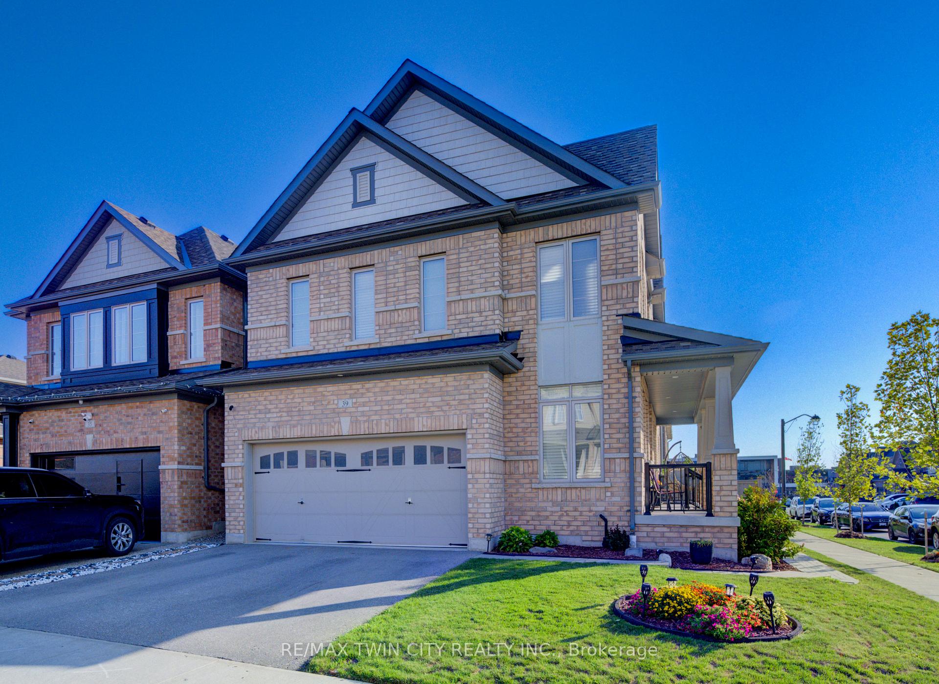 Photo 4 of 39 Reistwood Drive, Kitchener — HOMEH