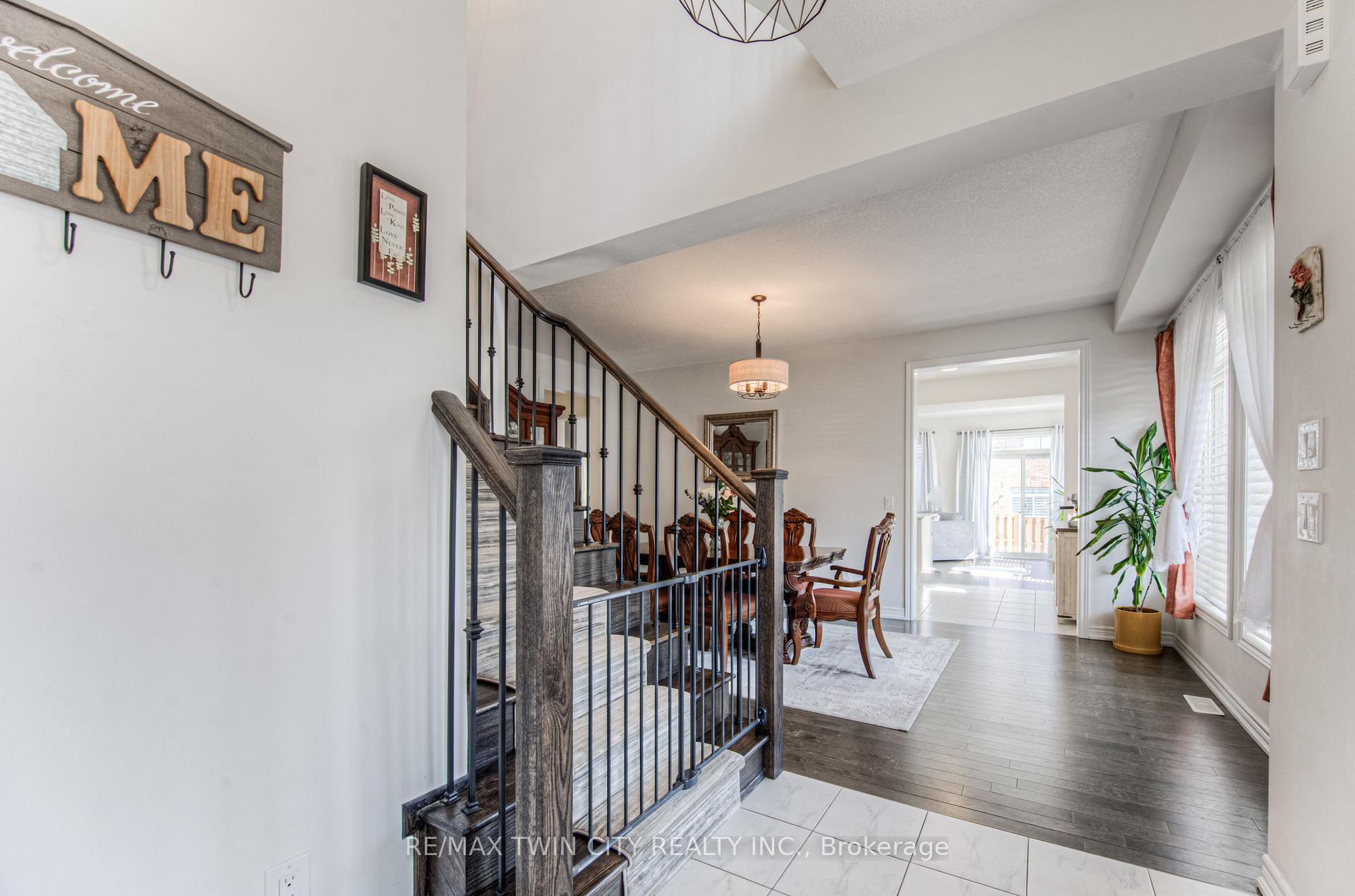 Photo 6 of 39 Reistwood Drive, Kitchener — HOMEH