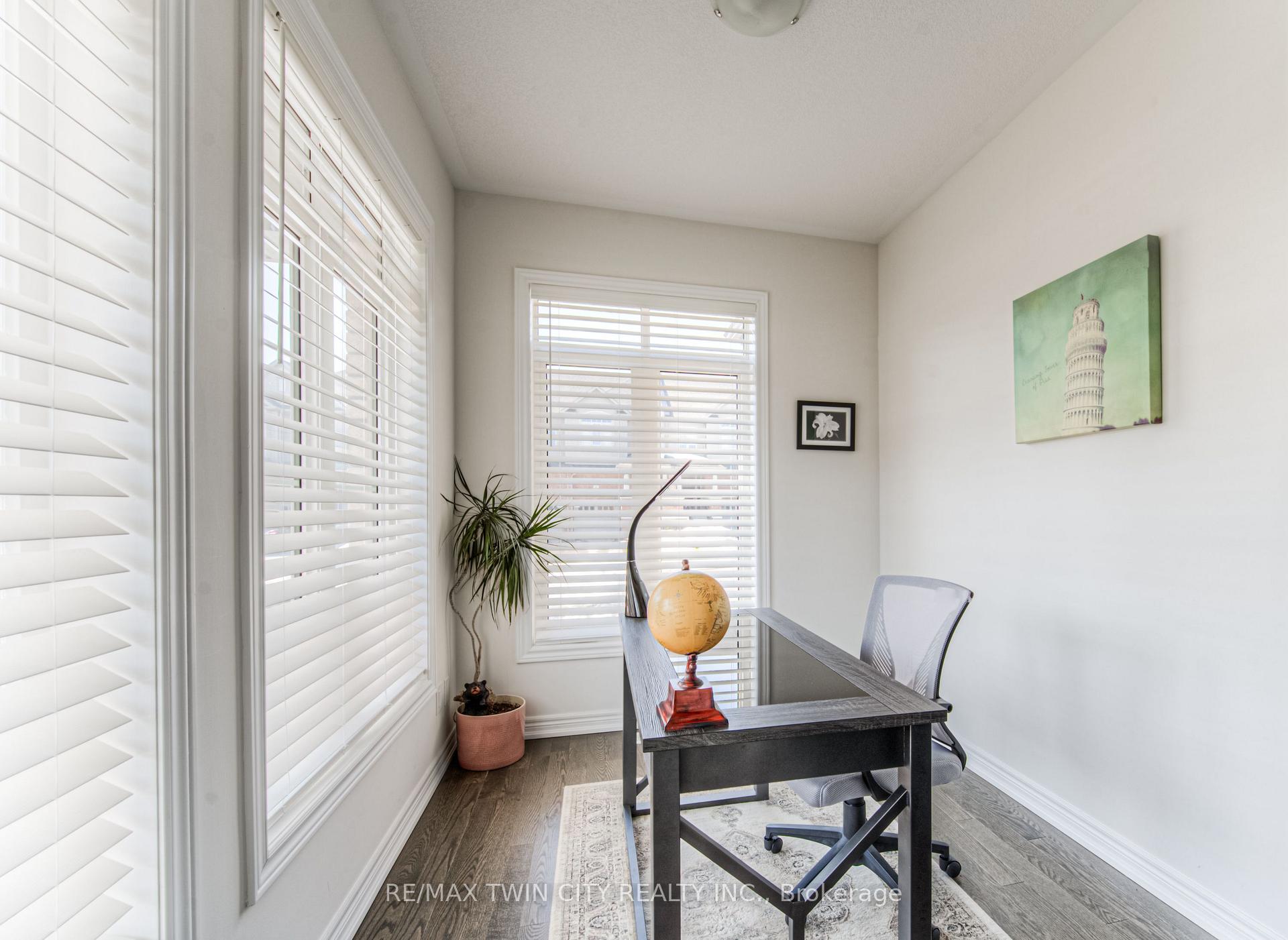 Photo 8 of 39 Reistwood Drive, Kitchener — HOMEH