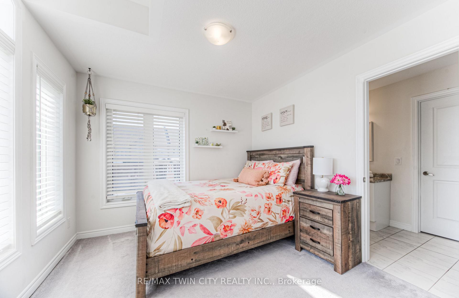 Photo 22 of 39 Reistwood Drive, Kitchener — HOMEH