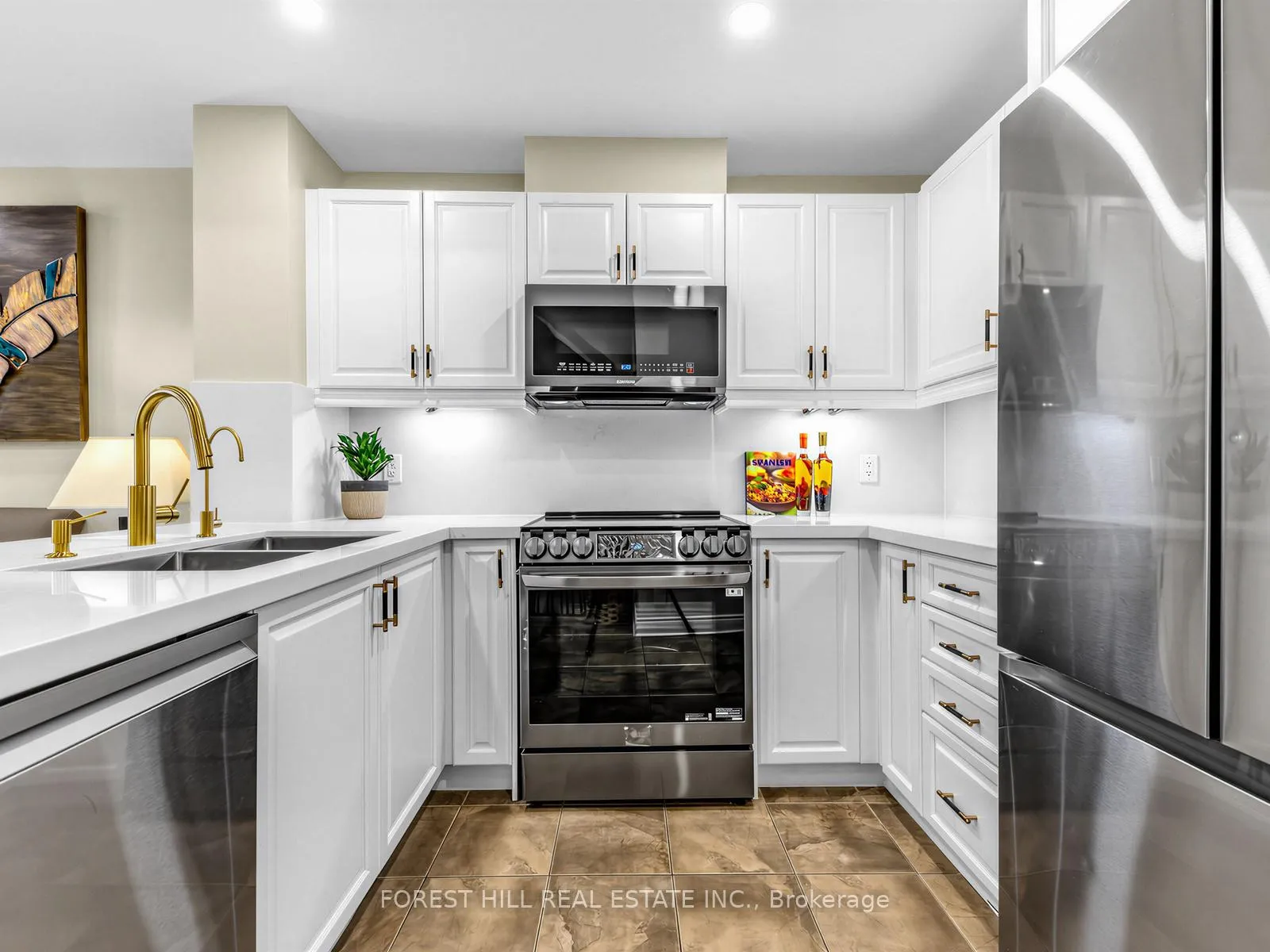 Photo 7 of Unit 51, 8 Brighton Place, Vaughan, Crestwood-Springfarm-Yorkhill — HOMEH