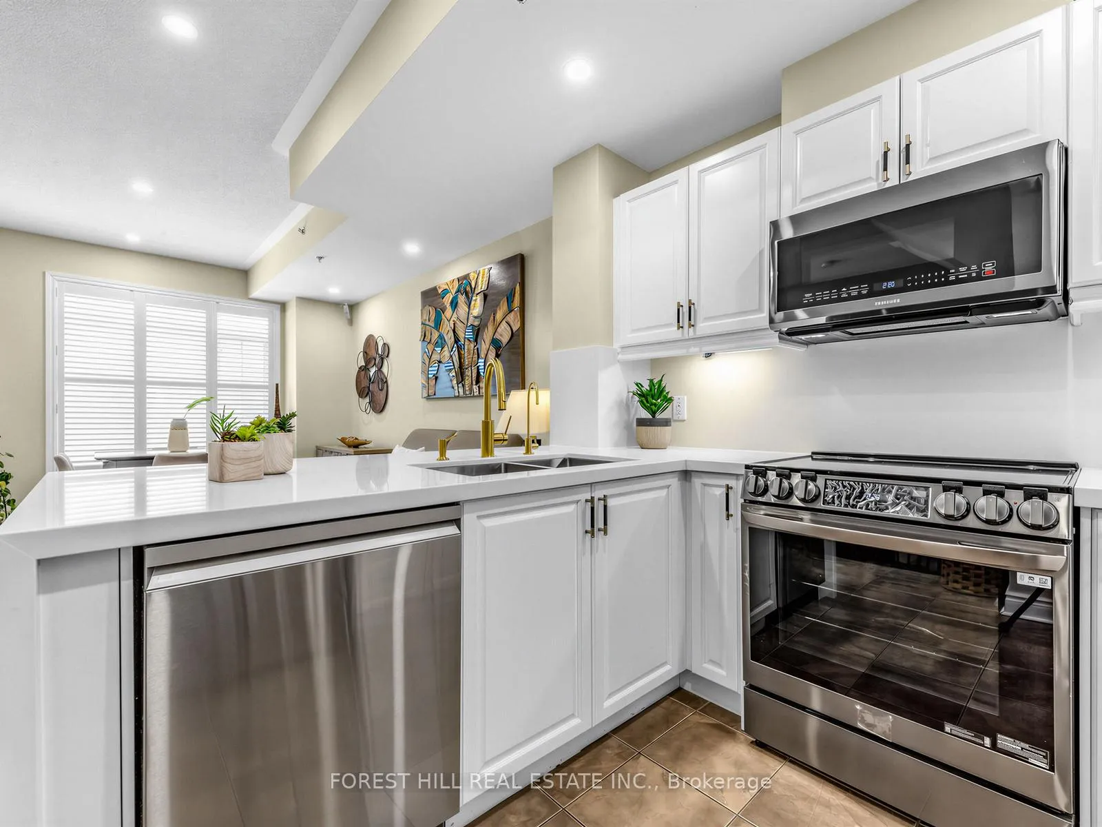 Photo 8 of Unit 51, 8 Brighton Place, Vaughan, Crestwood-Springfarm-Yorkhill — HOMEH