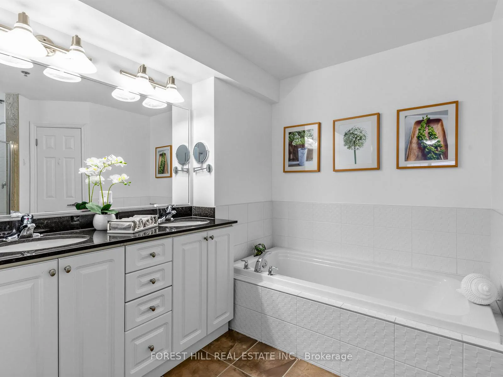 Photo 13 of Unit 51, 8 Brighton Place, Vaughan, Crestwood-Springfarm-Yorkhill — HOMEH