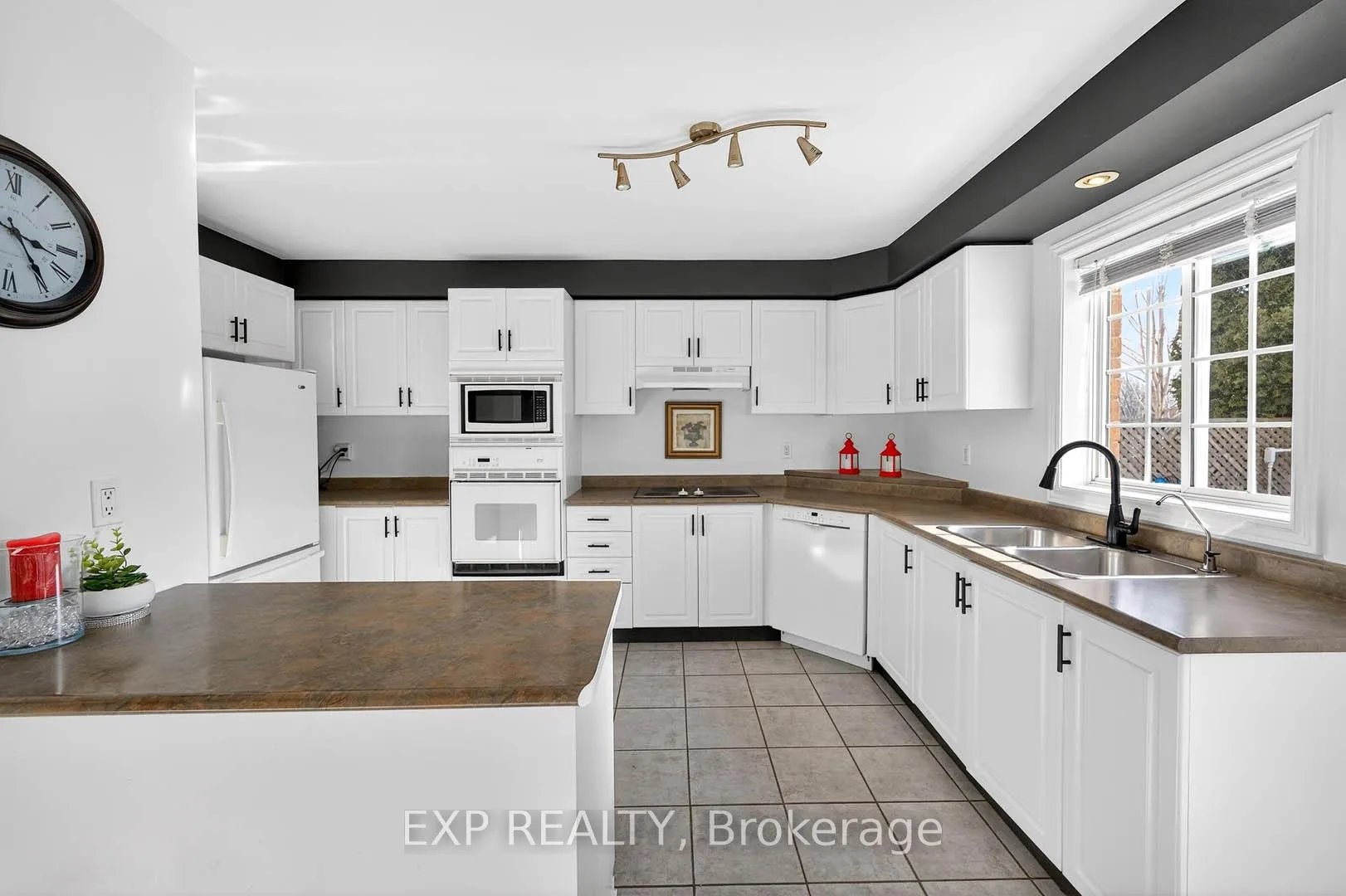 Photo 16 of Unit 34, 9800 Mclaughlin Road, Brampton, Fletcher's Creek Village — HOMEH