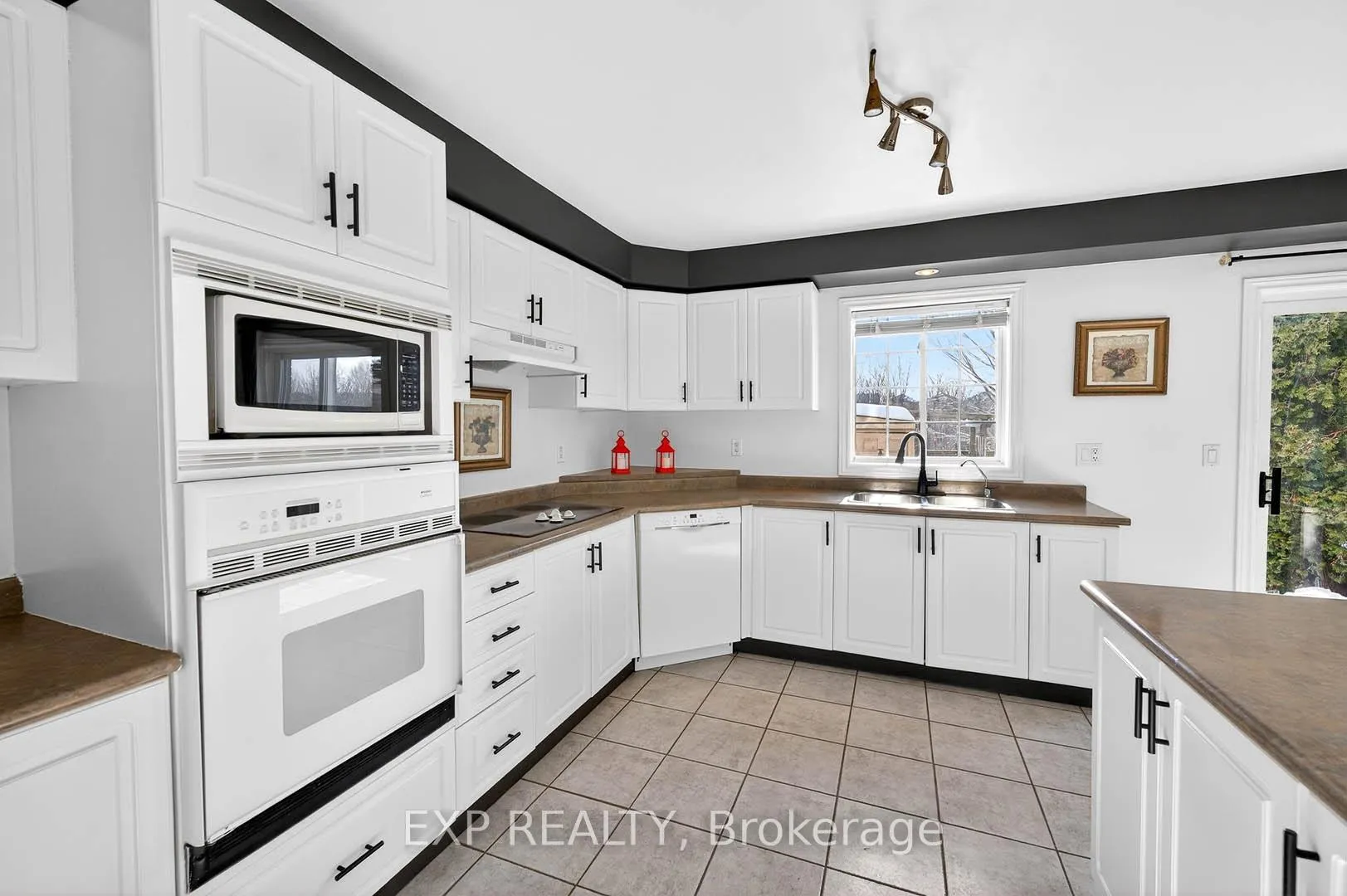 Photo 17 of Unit 34, 9800 Mclaughlin Road, Brampton, Fletcher's Creek Village — HOMEH
