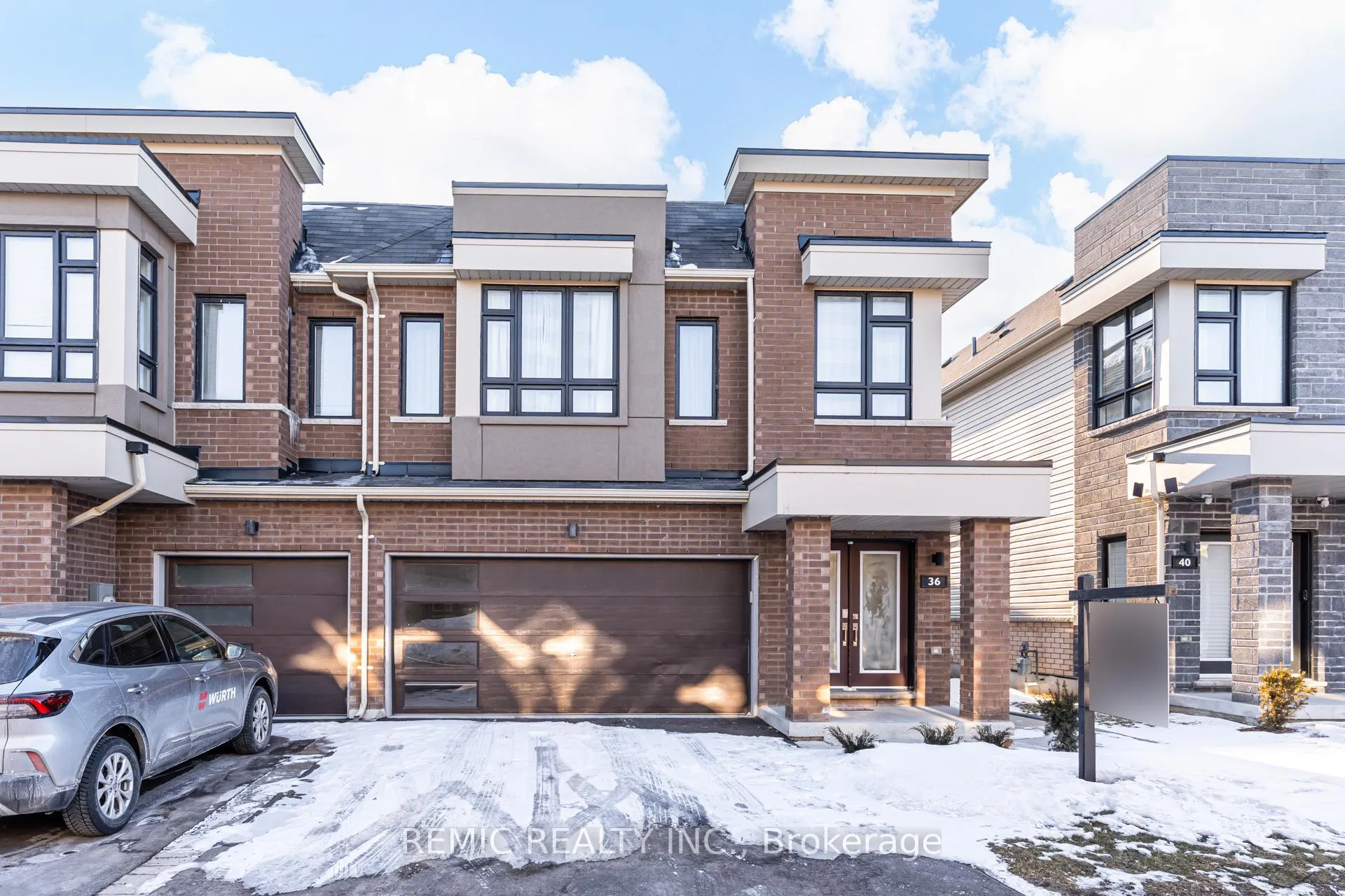 Photo 1 of 36 Sailors Landing, Clarington, Bowmanville — HOMEH