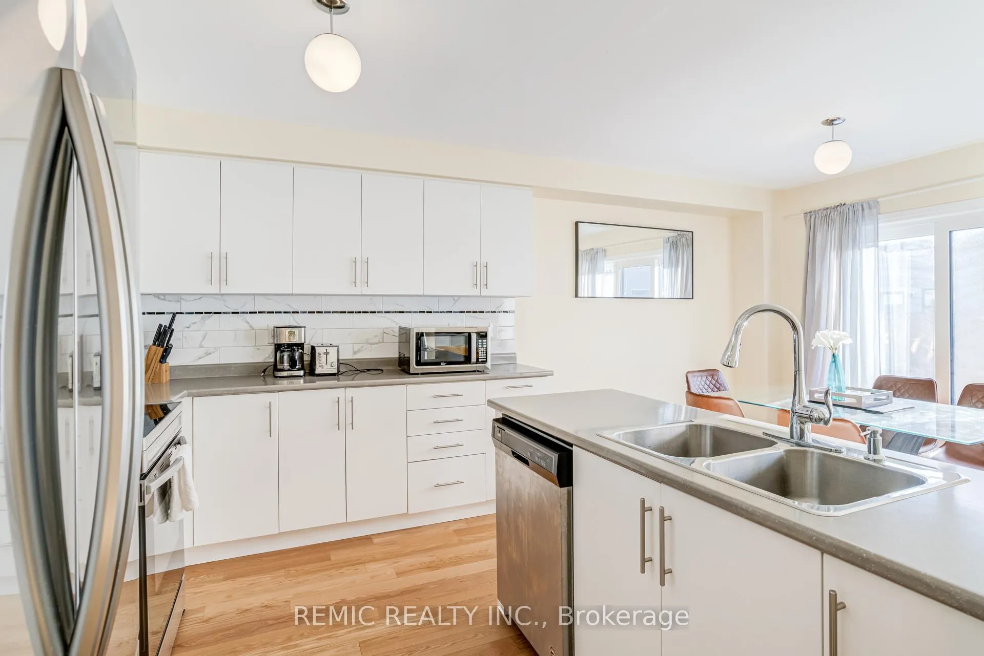 Photo 9 of 36 Sailors Landing, Clarington, Bowmanville — HOMEH