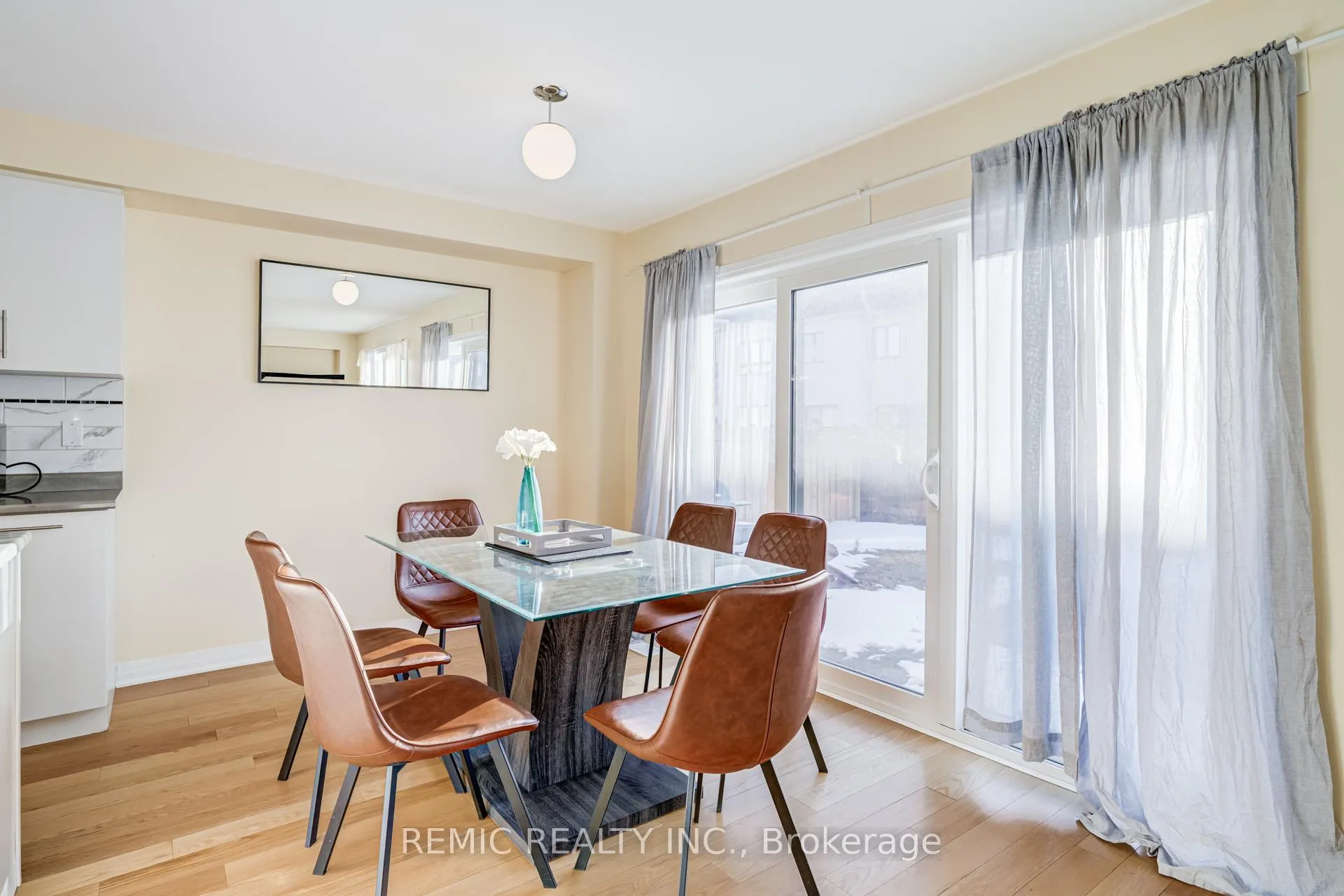 Photo 12 of 36 Sailors Landing, Clarington, Bowmanville — HOMEH