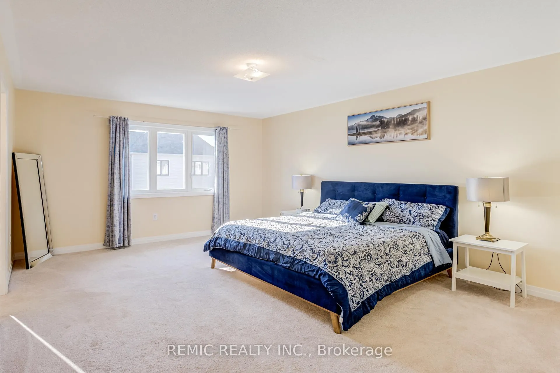 Photo 16 of 36 Sailors Landing, Clarington, Bowmanville — HOMEH